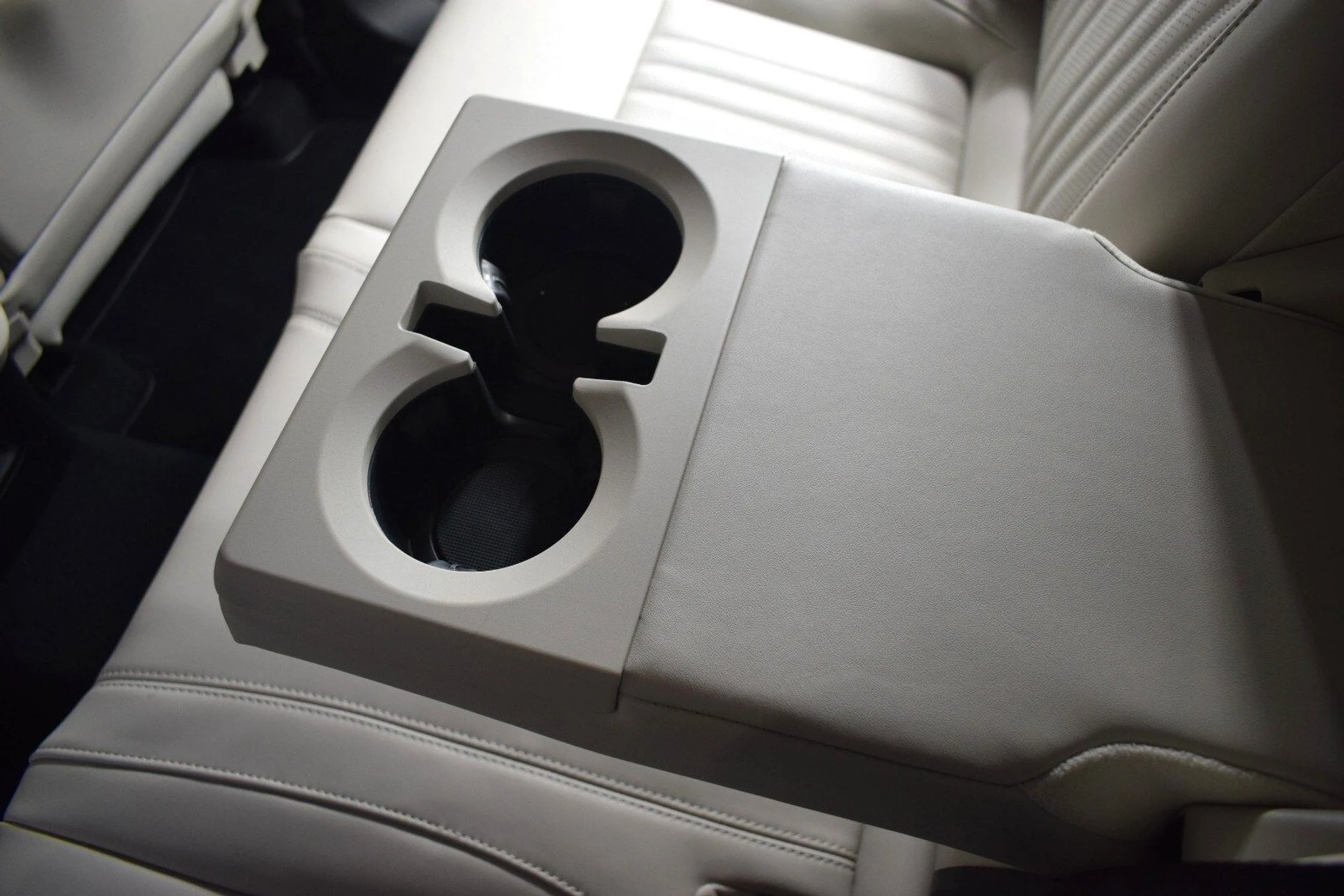 mph022_930406637_1ab3f3c0373ab1a1a06ed9632fedc54bx_05dbdb357a