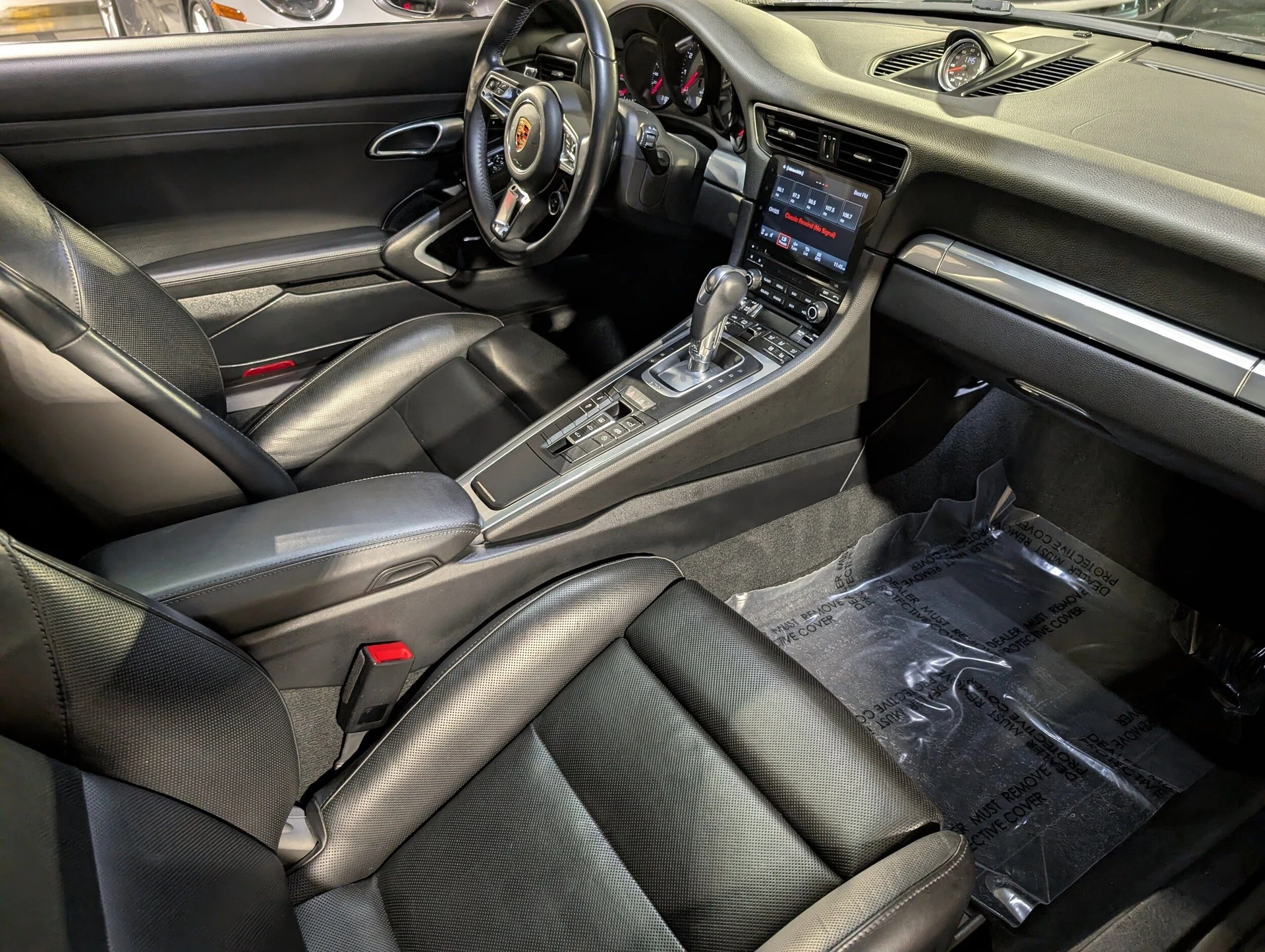 mph022_931884841_3cb1a24580f50f6854fe6f4103b83a2ax_e00945365e