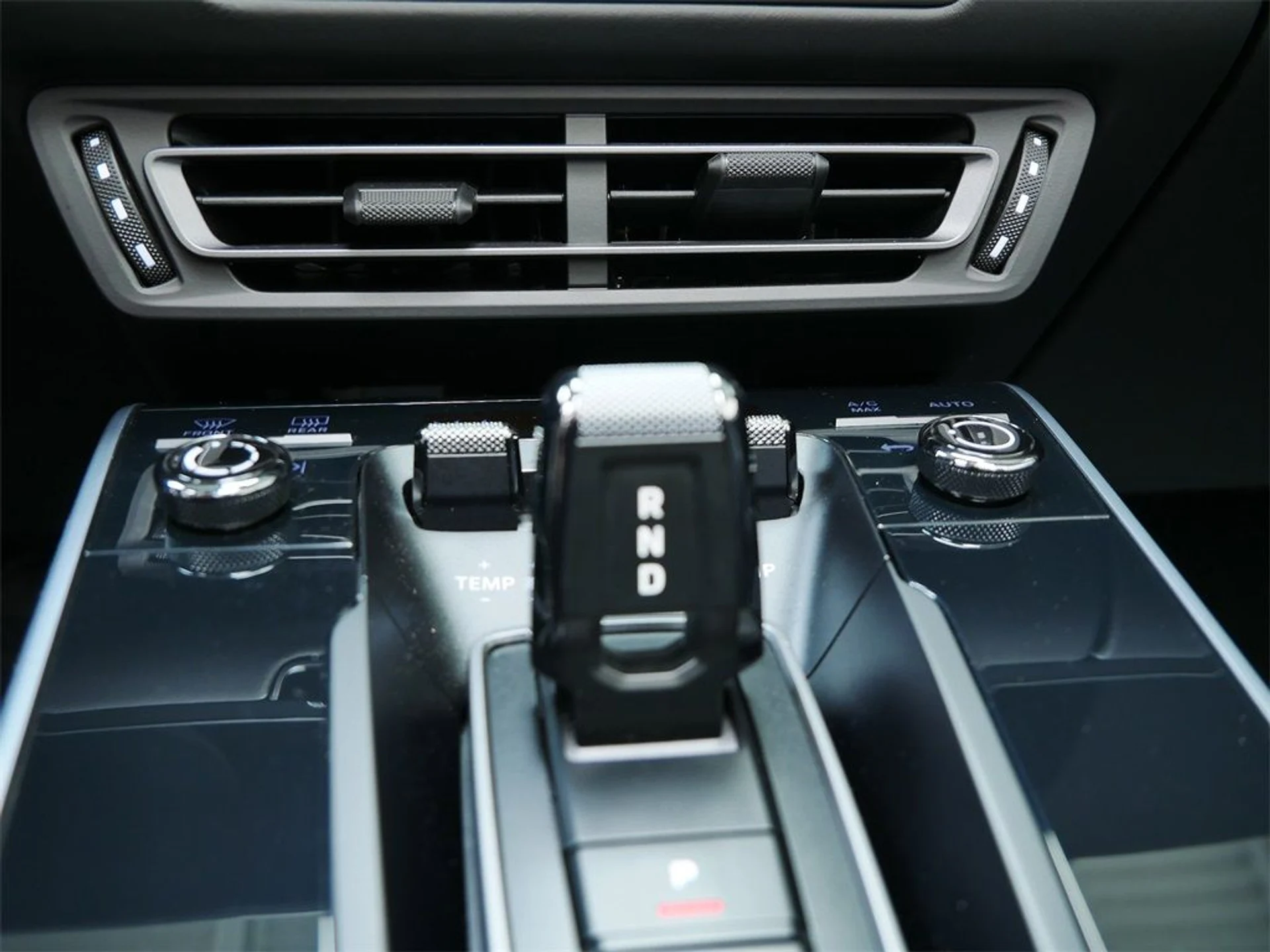 mph022_93760472_5407345d9a3755d8a397e02c3c5a5847_243075c51f