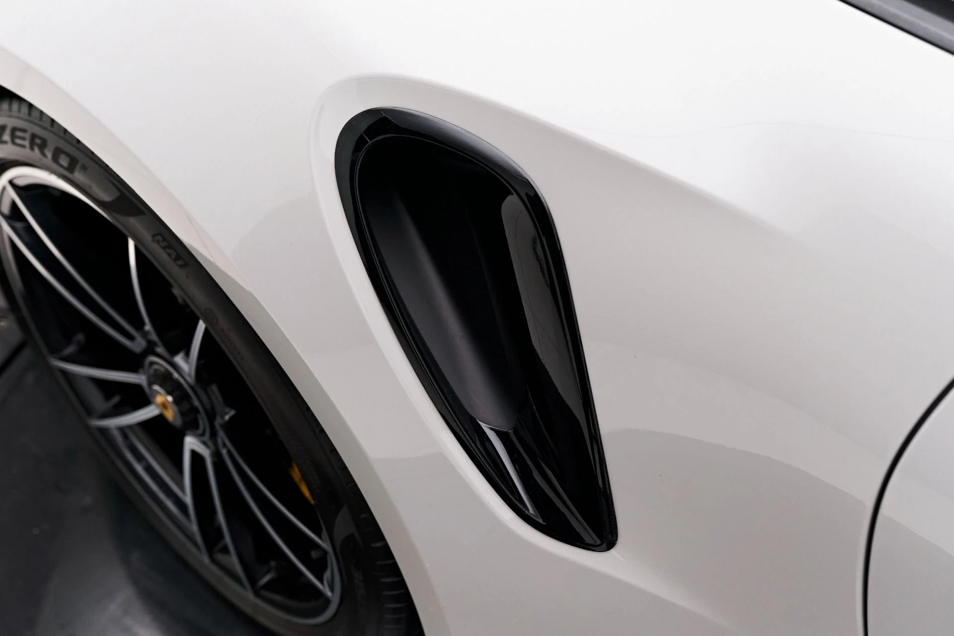 mph022_937774013_Used_2022_Porsche_911_Turbo_S_1710196275_51dad177ab