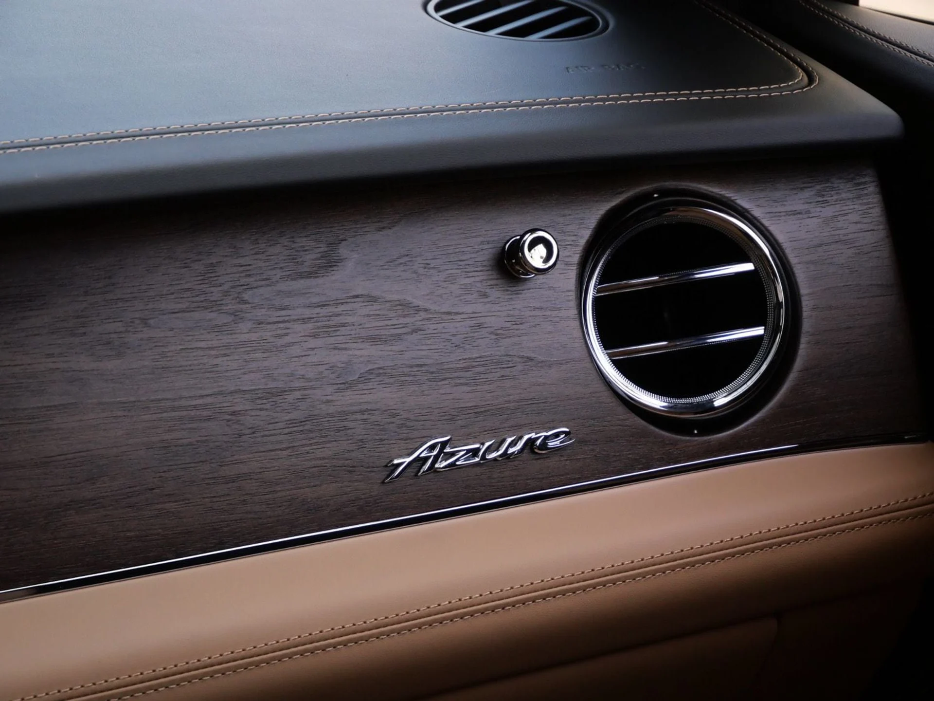 mph022_939878939_f6d2f9620017502cd6adb77e4118abafx_495b27d184