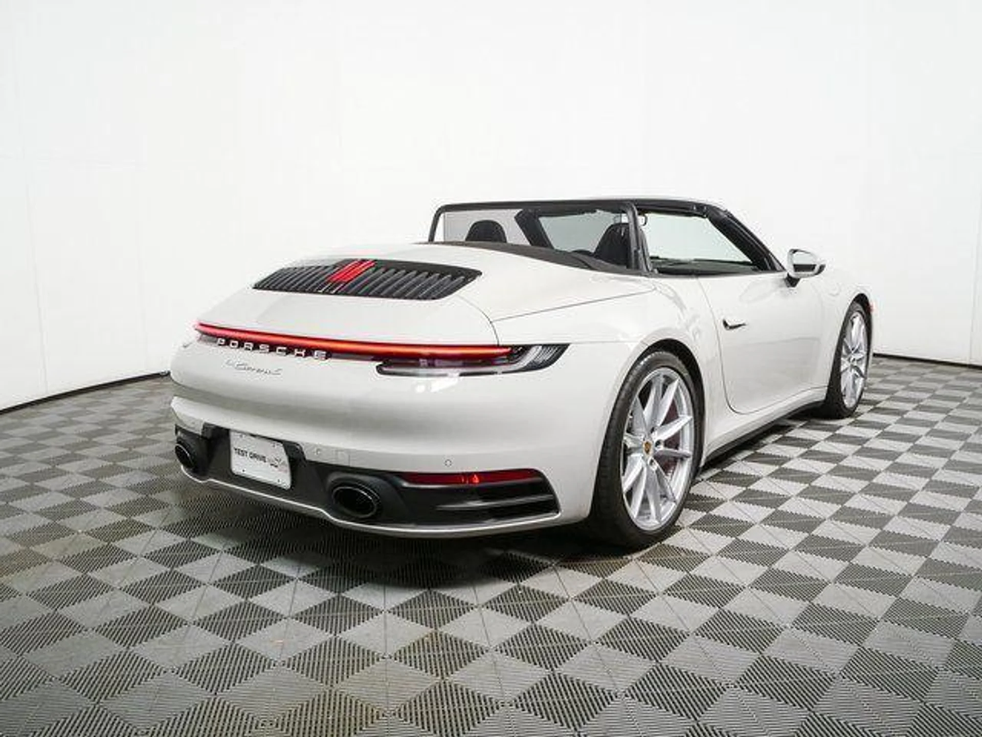 mph022_941186222_e_Mpqk_S531192f7mhr9_av_H82_JM_078095aec5