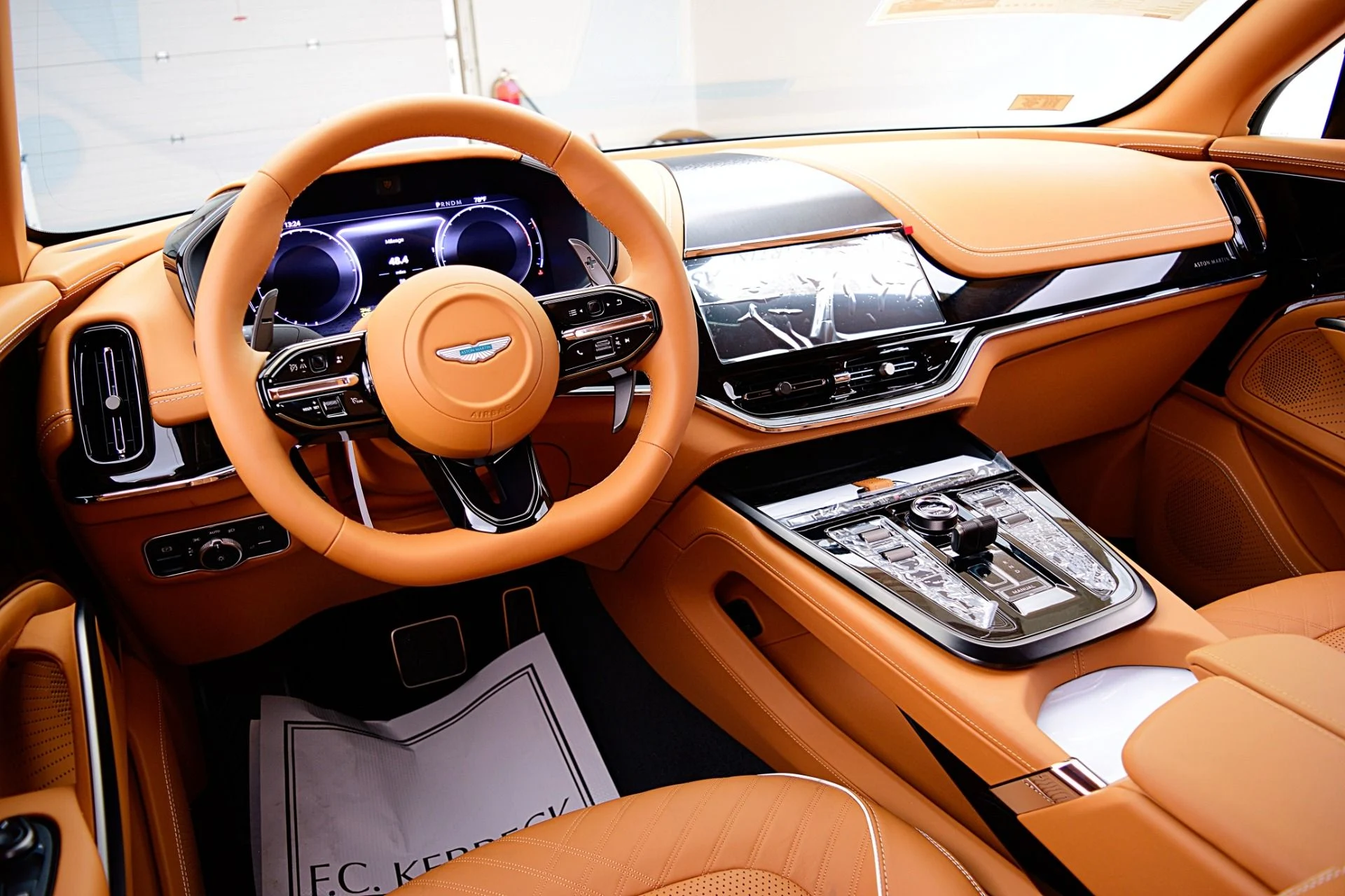 mph022_945747712_New_2025_Aston_Martin_DBX_707_32f49a4140