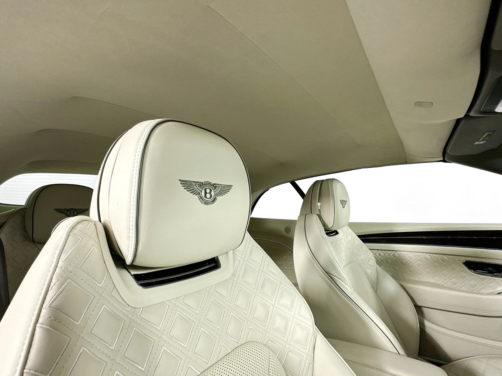 mph022_948087540_23_875b71f4ba