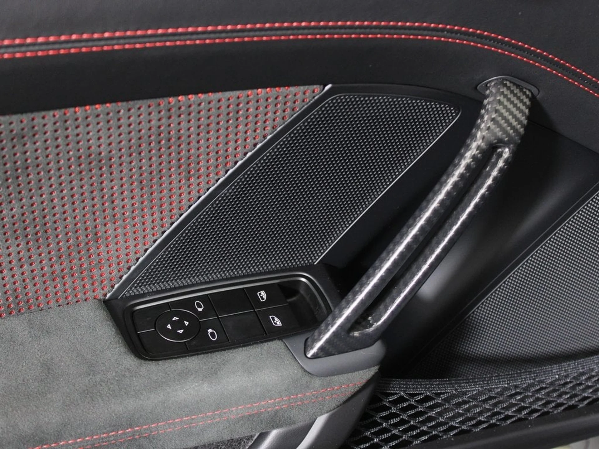 mph022_955352716_23_18ab66287d