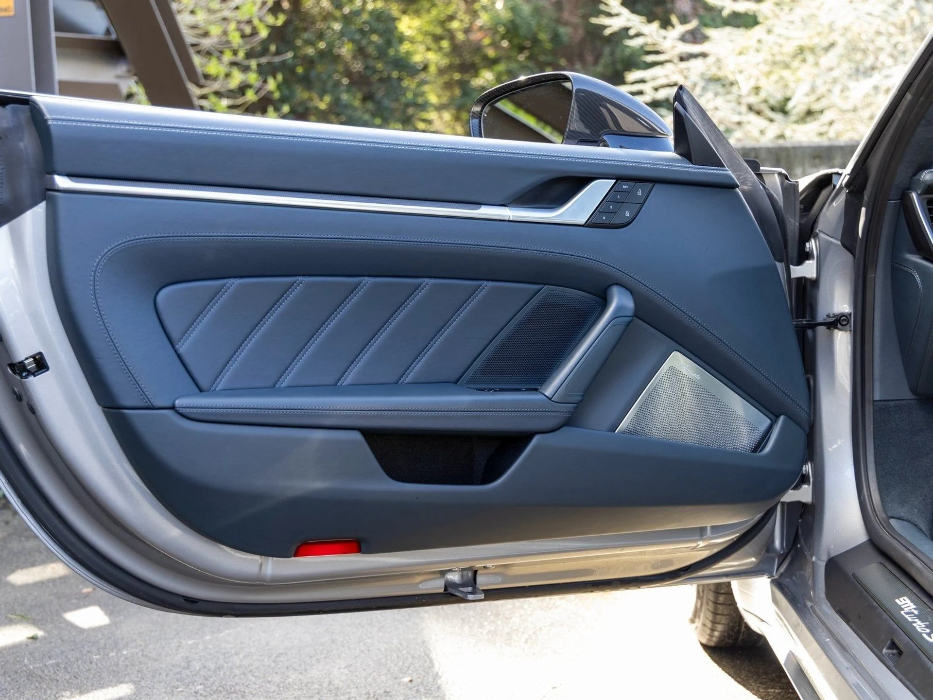 mph022_957424777_23_beb2d46dda