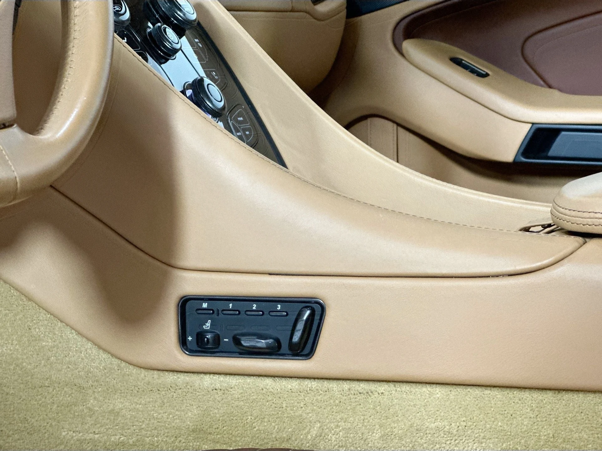 mph022_958476330_23_e716a531b8