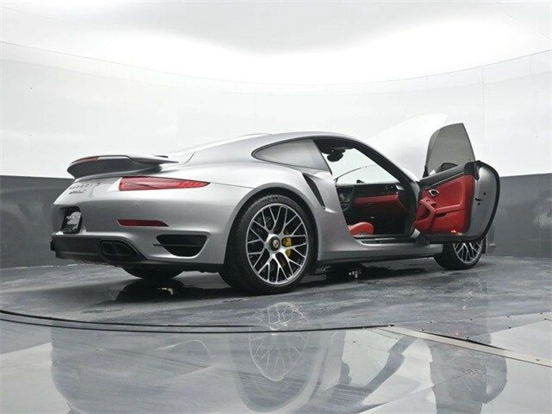 mph022_962497124_fc84b65164d8287201329d7ef8a3d401x_10c522f45c