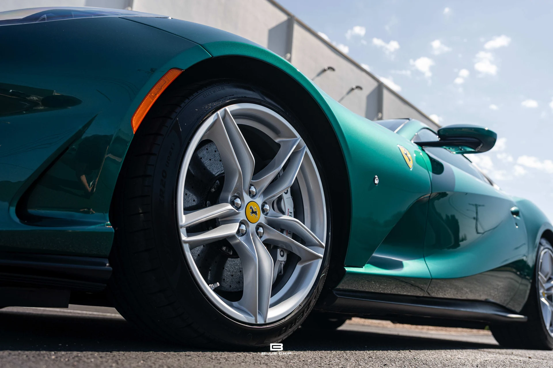 mph022_96553995_6a612ff52758ccf4132e22f2_23798_202022_20_Ferrari_20812_20_GTS_20_Verde_20_British_23_99b2d19fdf