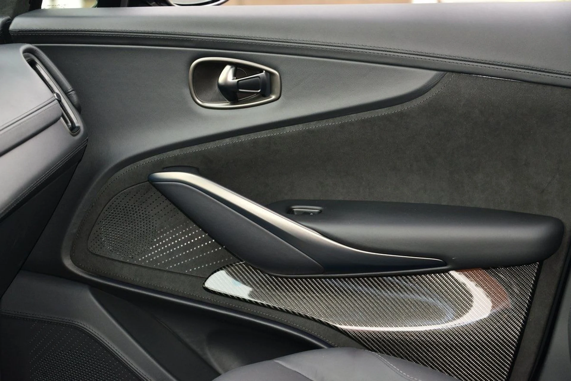 mph022_976751034_6ba350e3feec25e418453353304f0242x_99c6937667