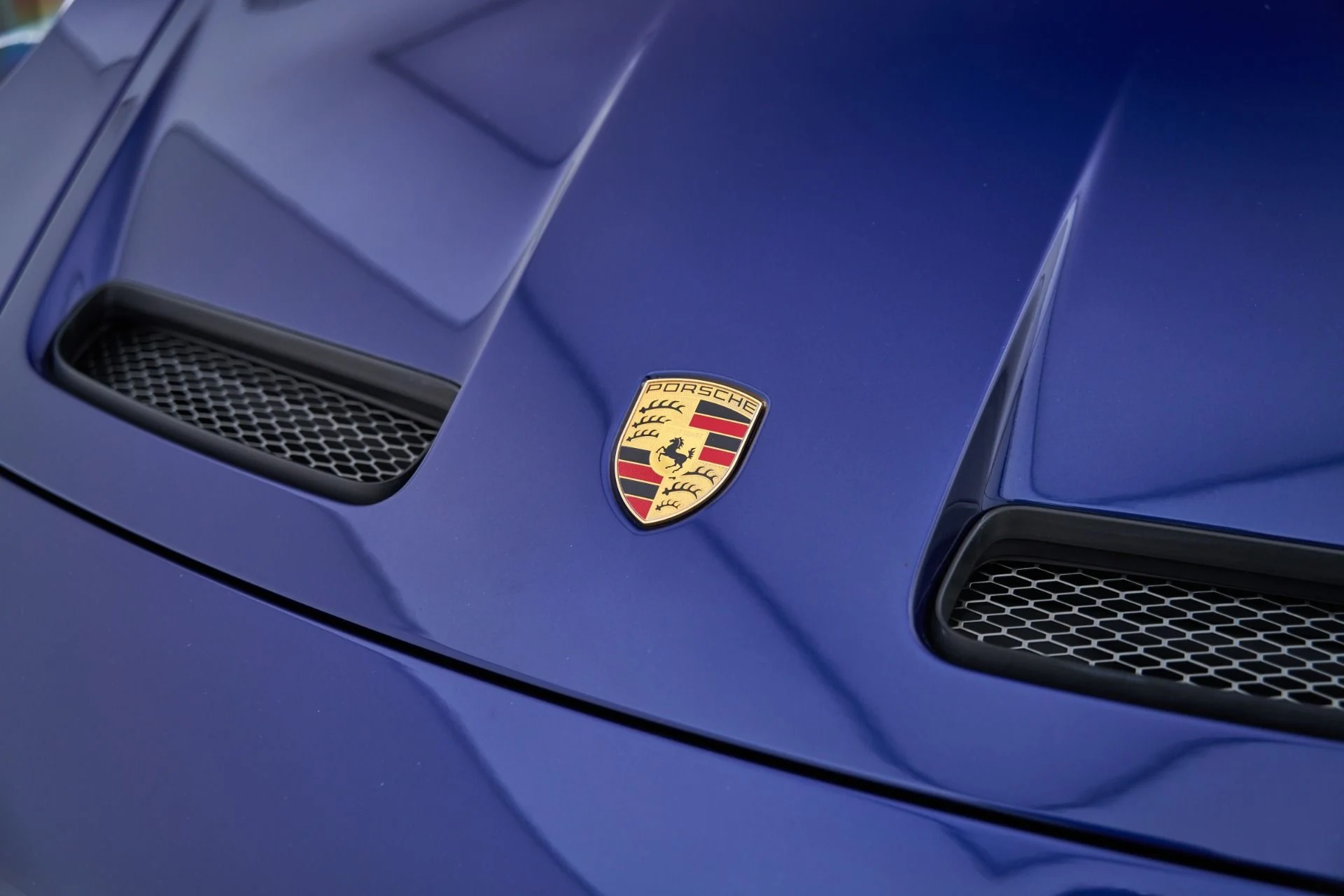 mph022_978038167_Used_2022_Porsche_911_GT_3_1793061794_bd31eda21f