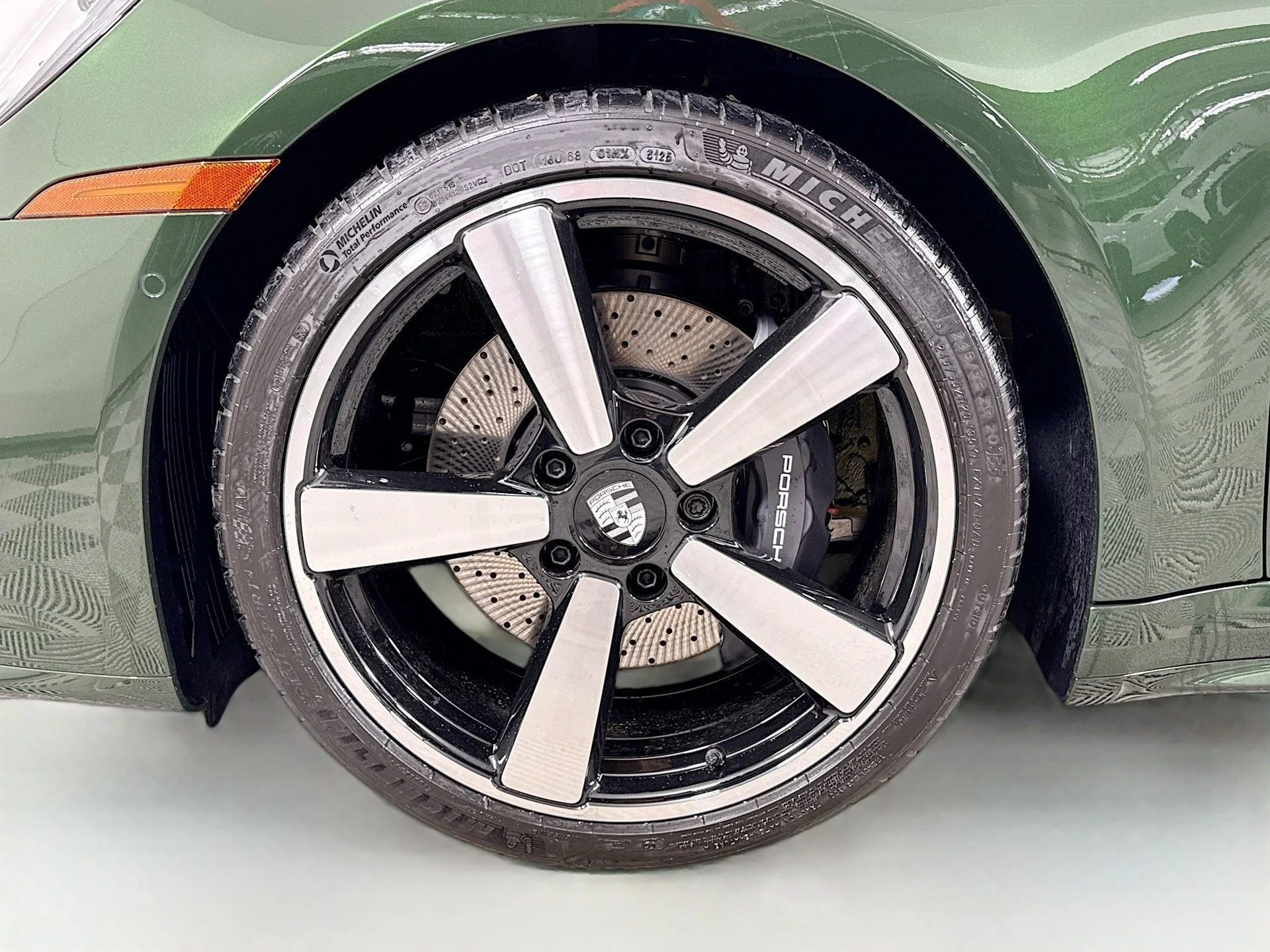 mph022_983207142_7fcf70200e4f8d18468d0596bcd0913bx_7d22ad3408