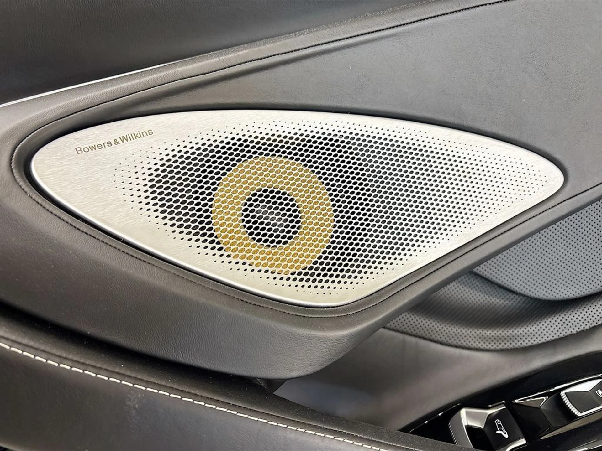 mph022_983677821_a7451e505b257e823310361440768007_ff3c2b4b42