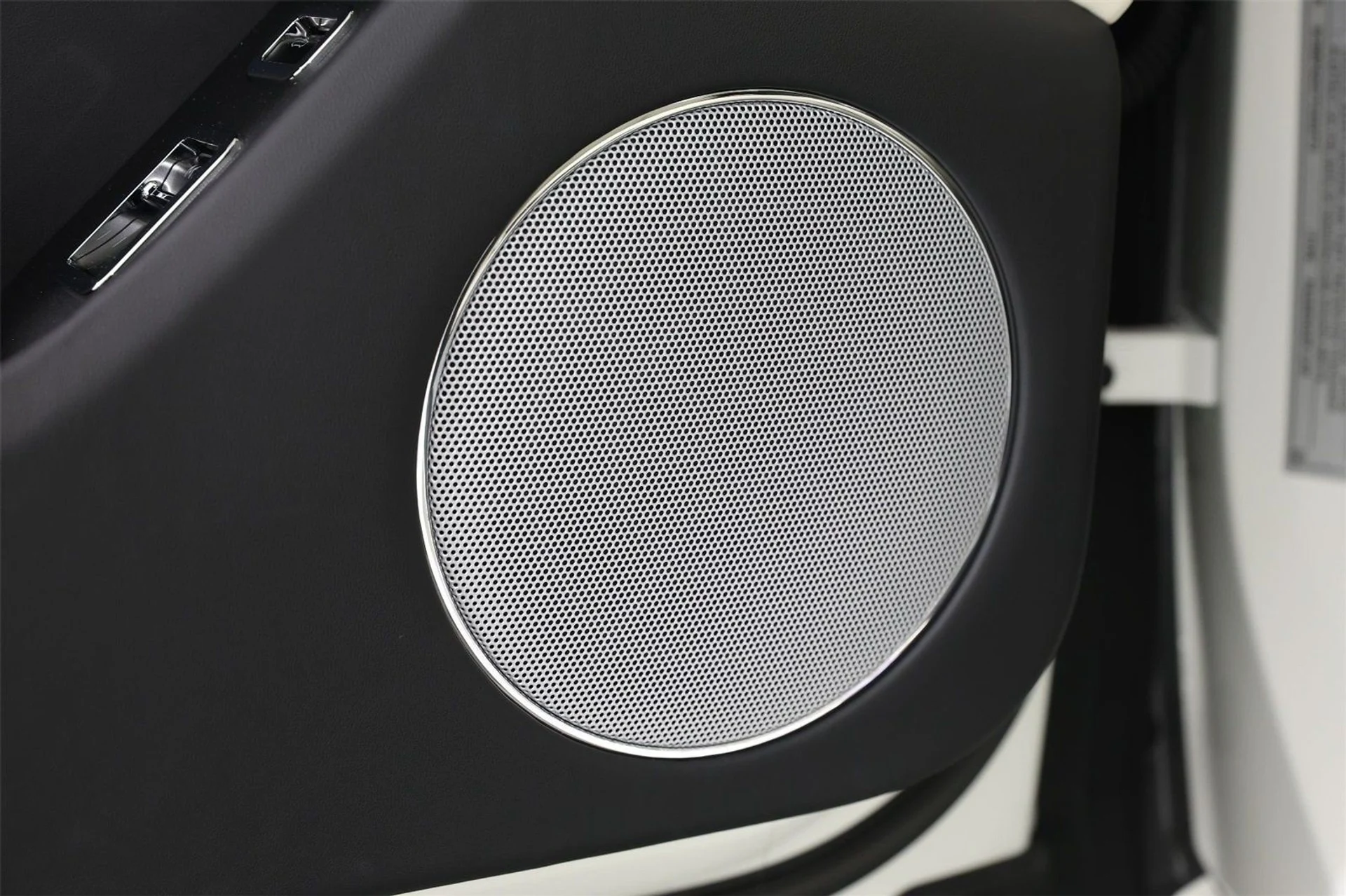 mph022_986563716_1e2f99a5fdb78a9dd3518181299d8c71_0040fbb914