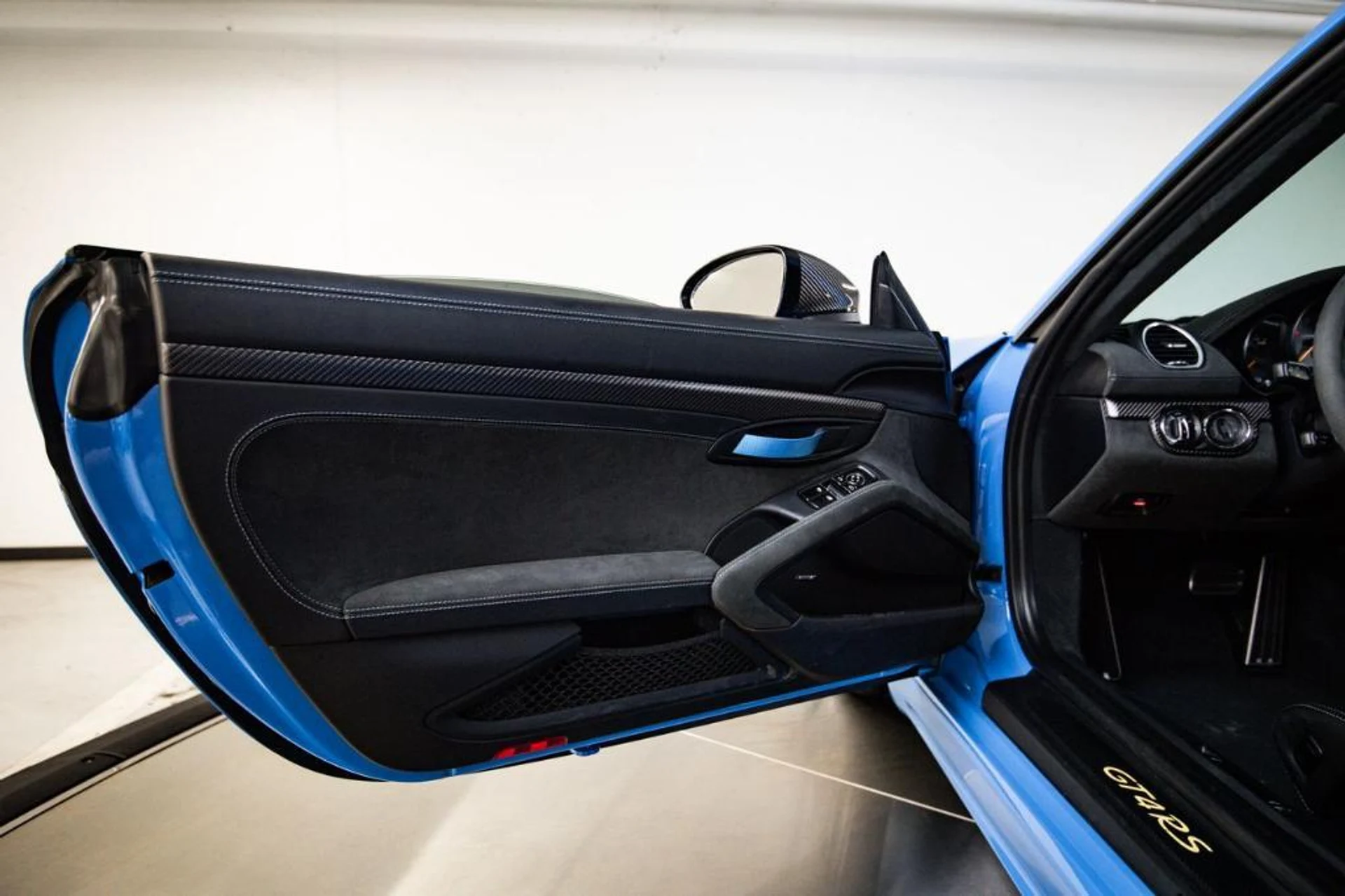 mph022_991242067_An_Yv_W_Mbk_Dy3_C8_Sl_Y_Ks_CBD_2ig_T_Ic_afd02d57d3