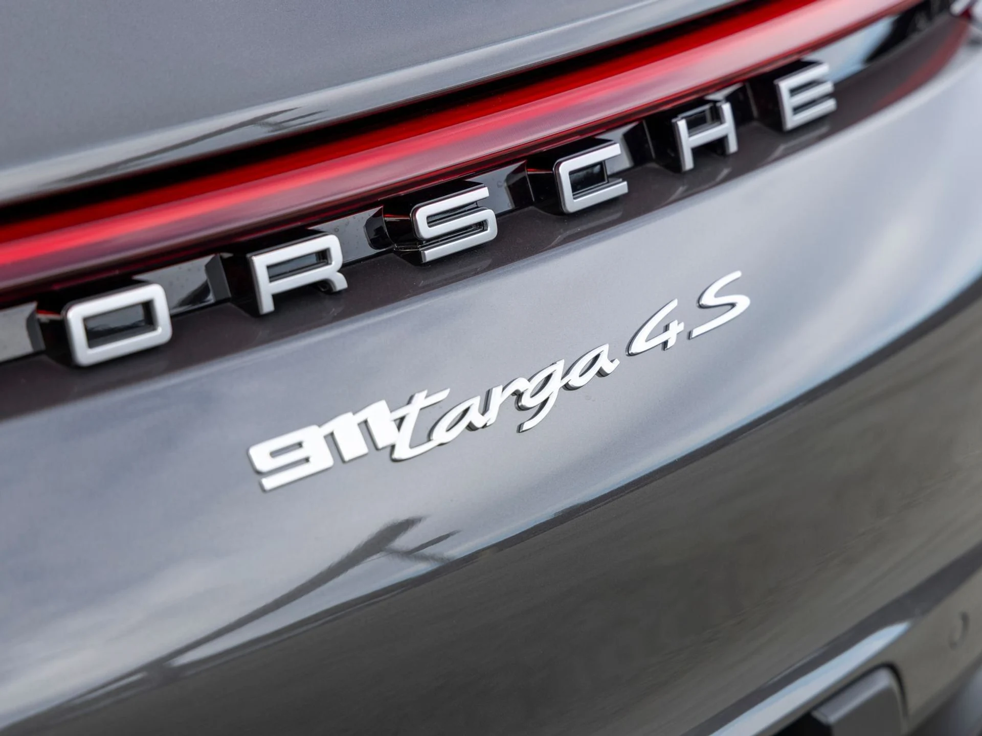 mph022_991864470_23_54769df8e9