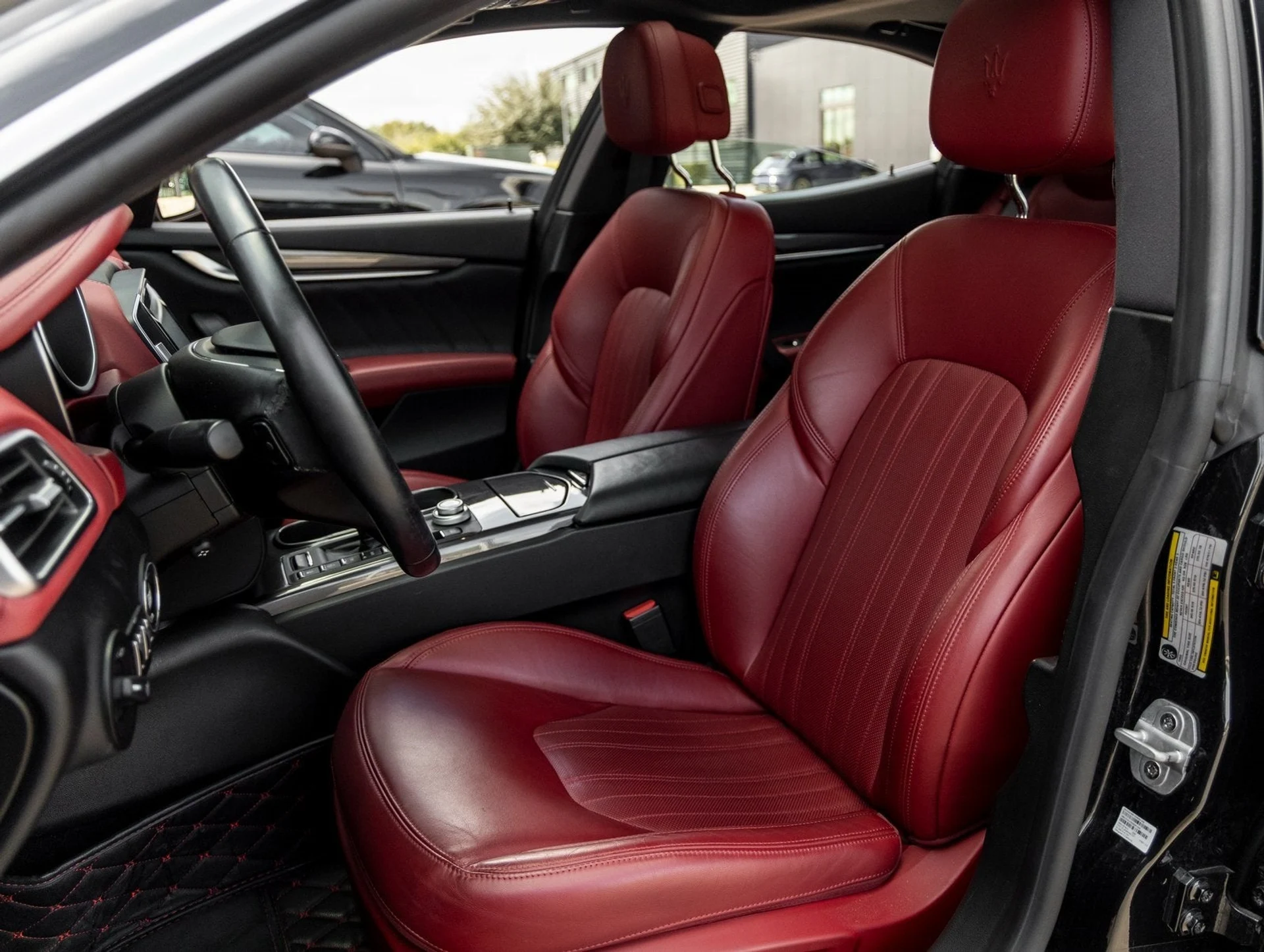 mph022_993116996_23_5ff7fc13e7