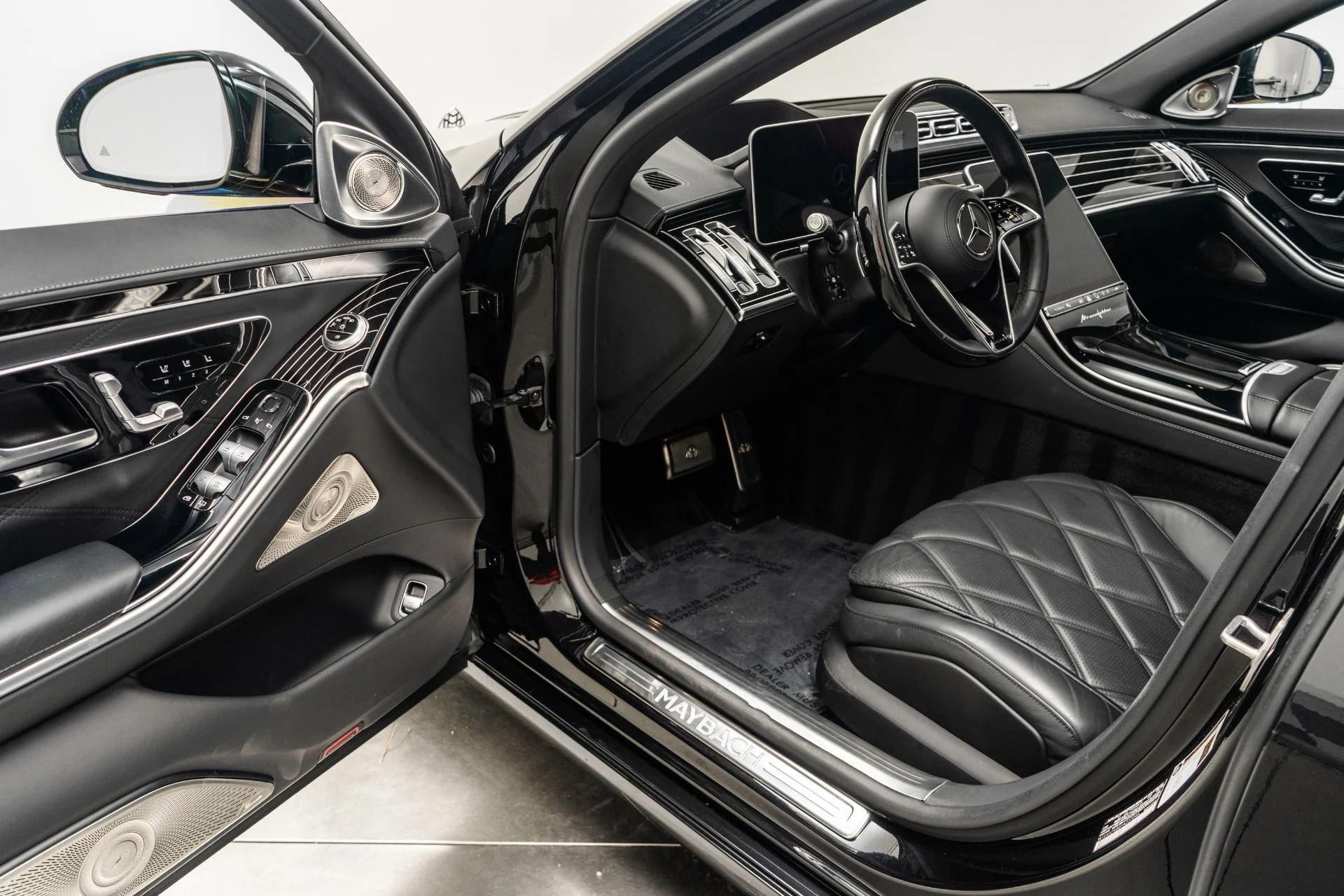 mph022_996529838_Used_2023_Mercedes_Benz_Mercedes_Maybach_S_680_Executive_Rear_Seat_Package_V12_Power_Immense_Room_1759929527_e4a38d3d17