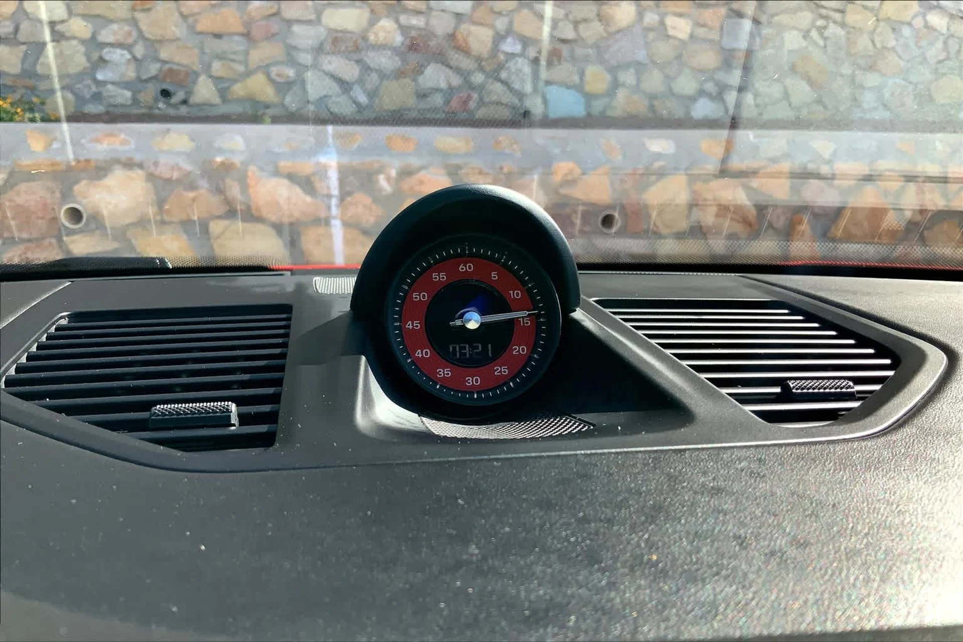 mph023_101096363_5d89f356efcc42b97f4e9c5863e4f9a9_01a1c46f99