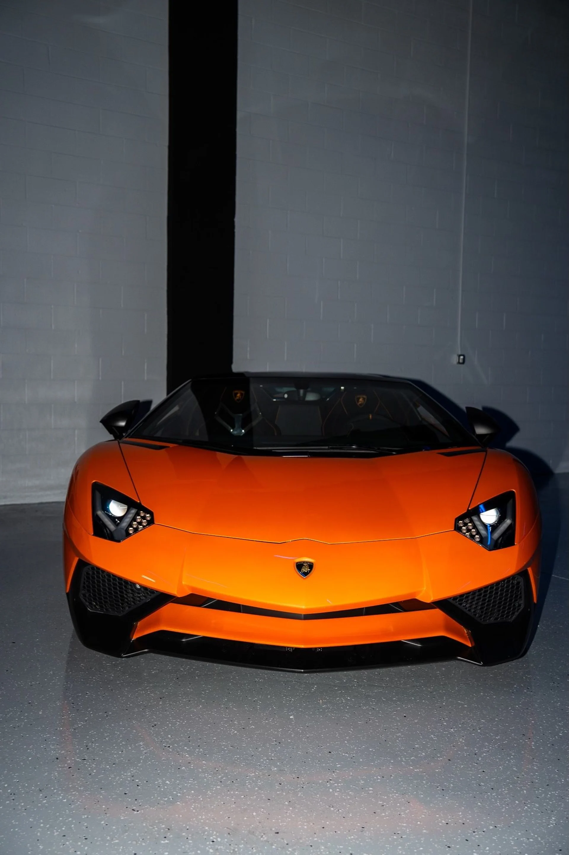 mph023_1016765789_Used_2017_Lamborghini_Aventador_LP_750_4_SV_1760729396_7675f55931