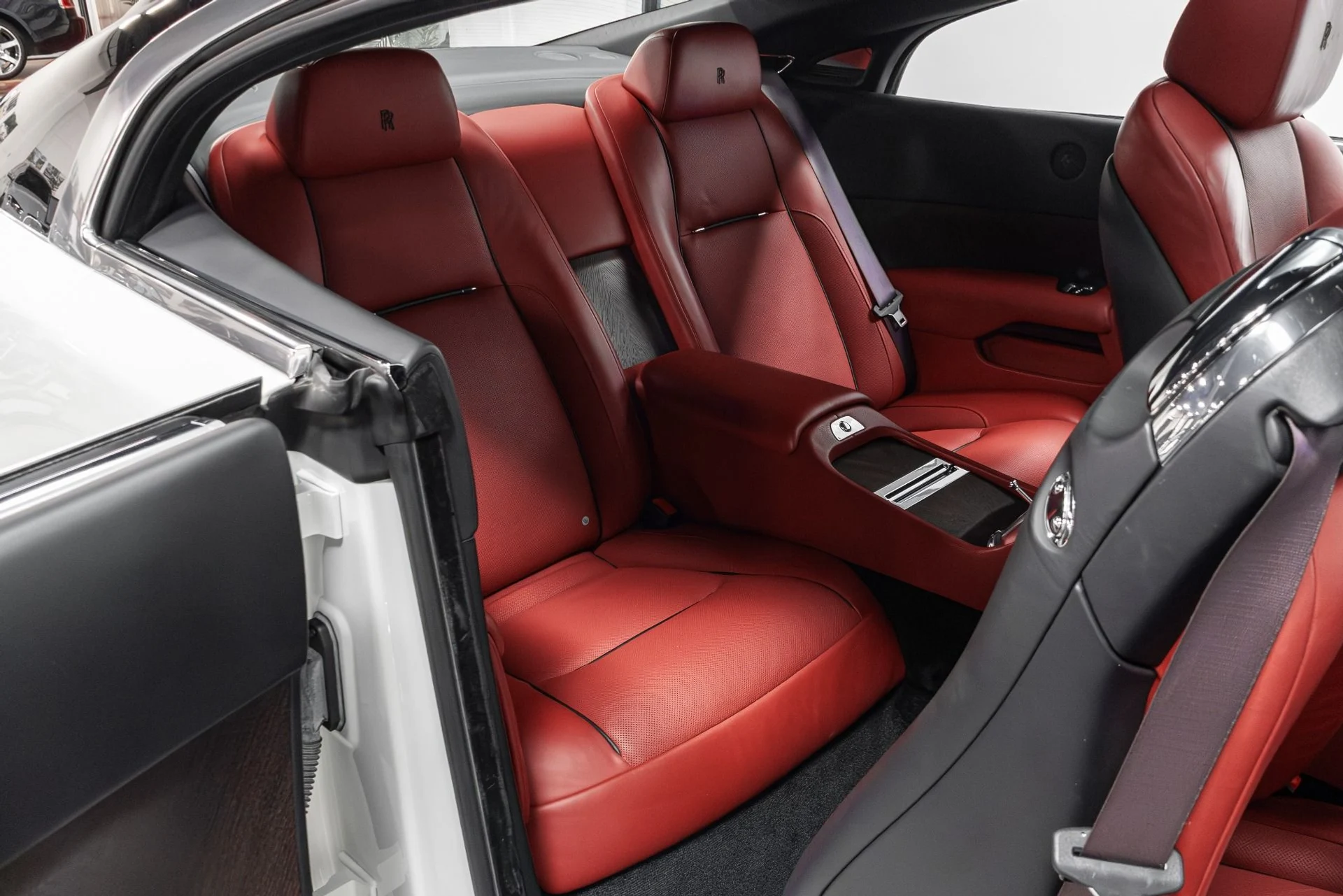 mph023_1016872152_Used_2014_Rolls_Royce_Wraith_1768708128_eb11e81ebd