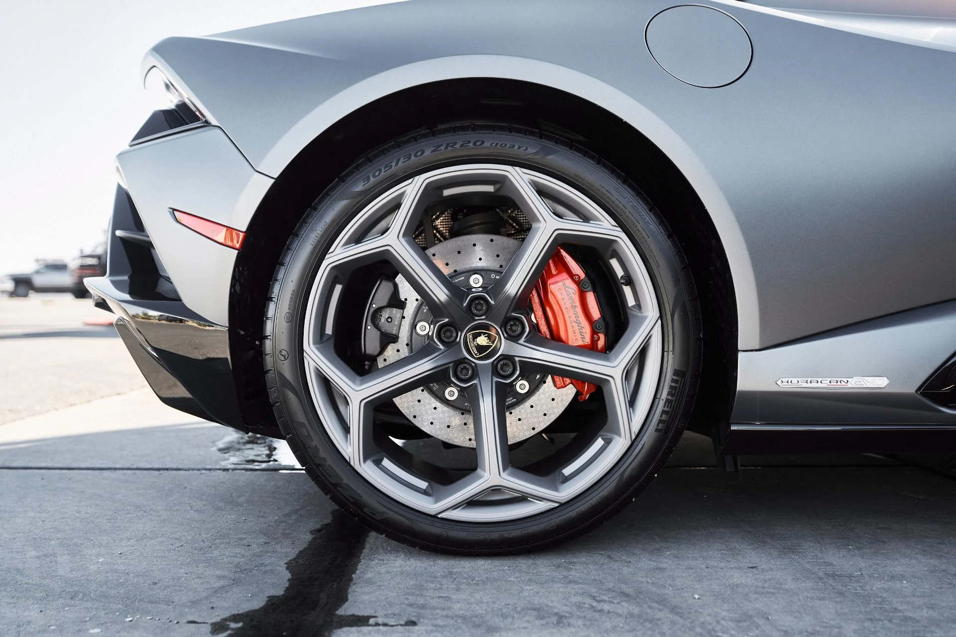 mph023_1025775435_Used_2022_Lamborghini_Huracan_EVO_Base_1761357583_995e5df5ef