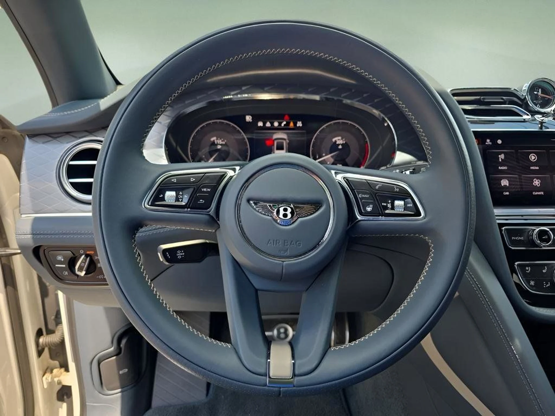 mph023_102806838_f0d99ad9714443b0931a8fa049f5d64e_7a3d886059