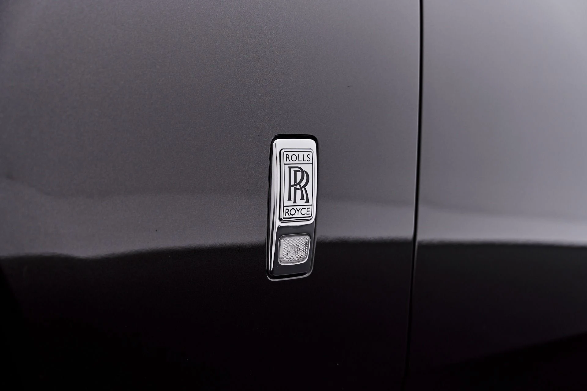 mph023_1030466226_Used_2021_Rolls_Royce_Phantom_Base_1786152371_b27cbb5890