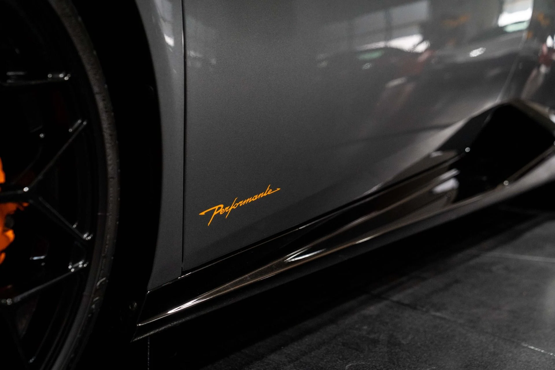 mph023_1031224632_Used_2019_Lamborghini_Huracan_LP_640_4_Performante_1767503962_b2f938a09b