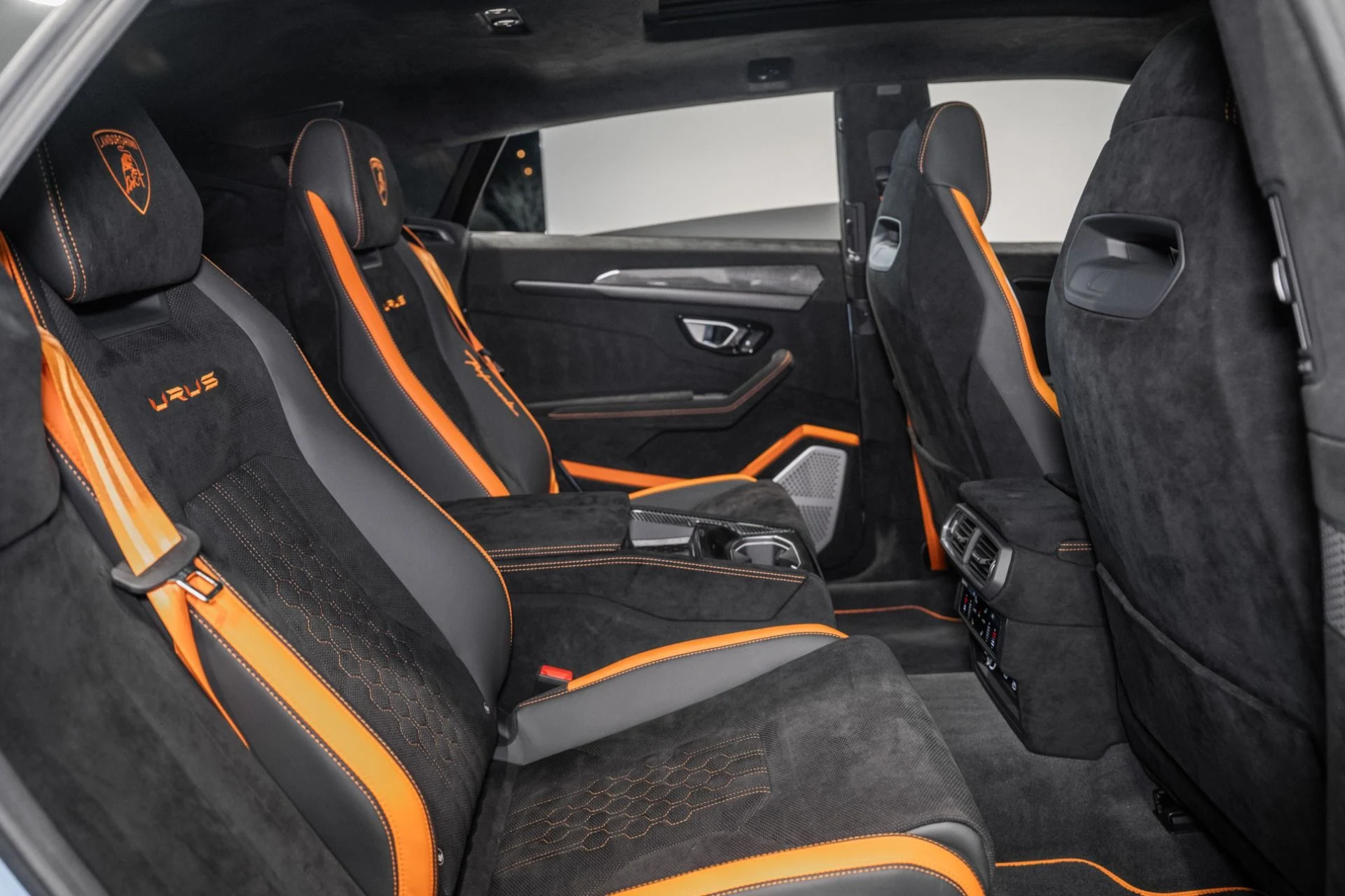mph023_1031329368_Used_2024_Lamborghini_Urus_Performante_1773069862_f8496acd08
