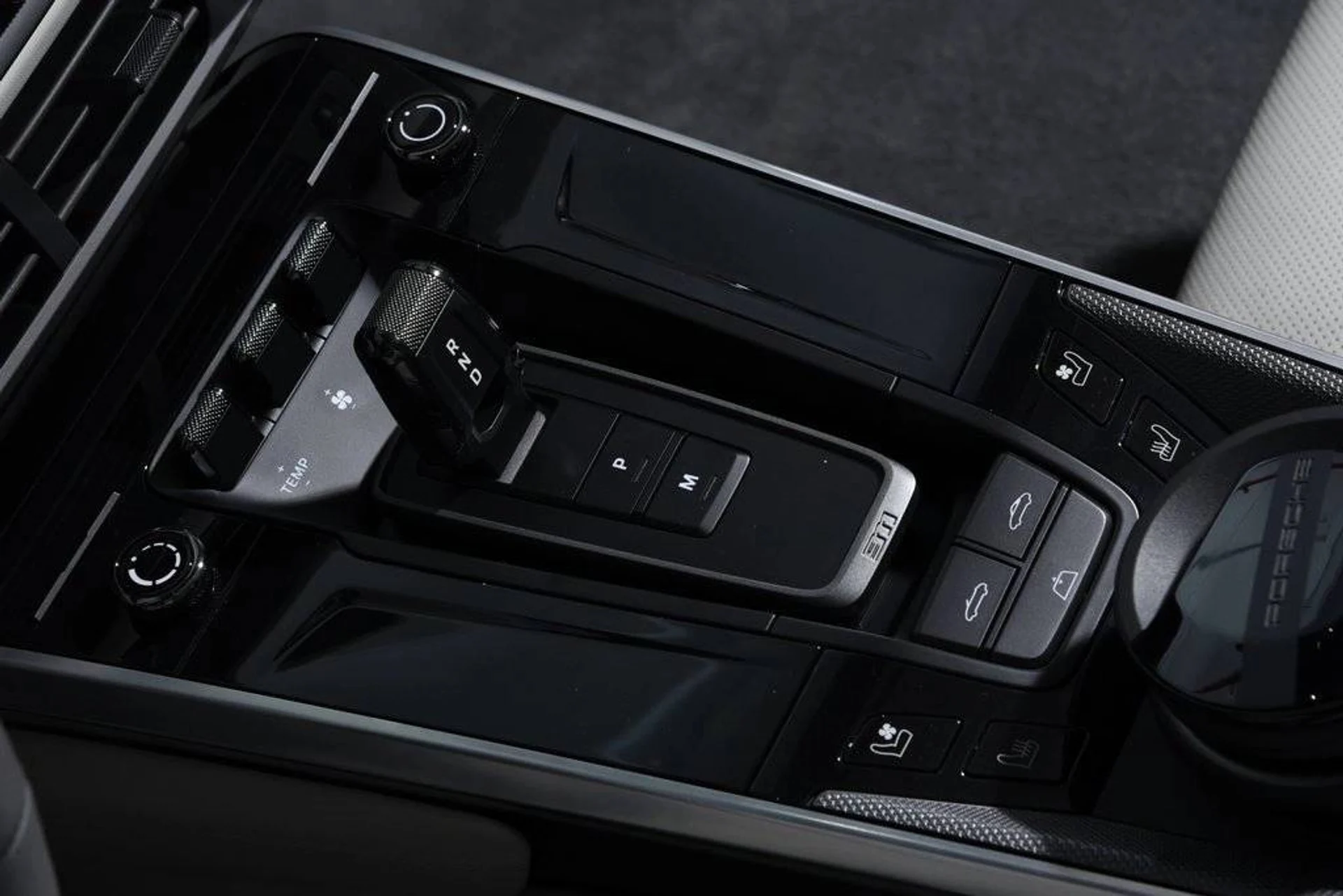 mph023_1047711891_120828cf2f77e7ae07e049fed52466a3x_c06d49f6ab