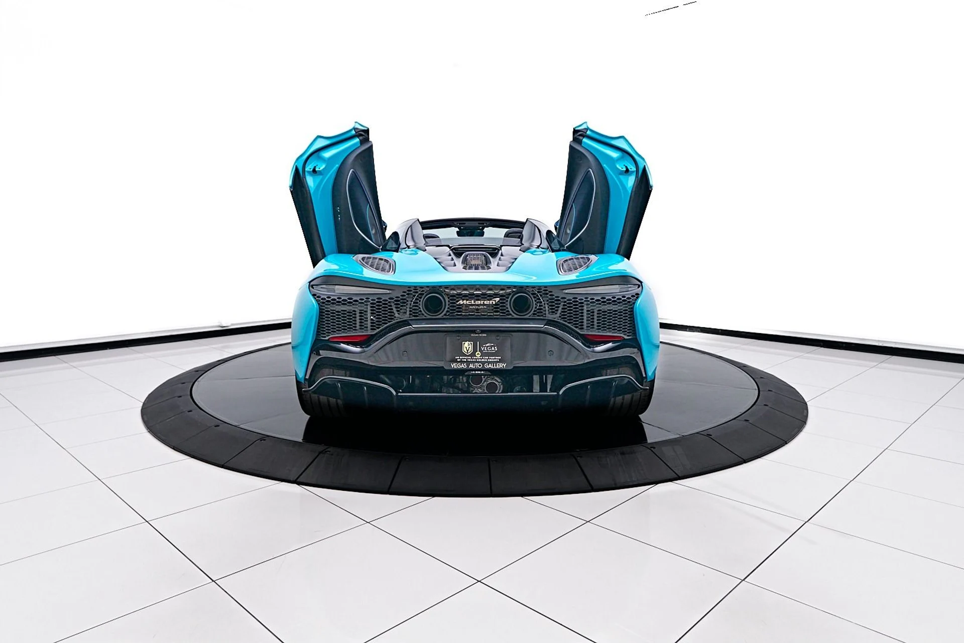 mph023_1048347526_Used_2025_Mc_Laren_Artura_Tech_Lux_1745952984_563d23fec3