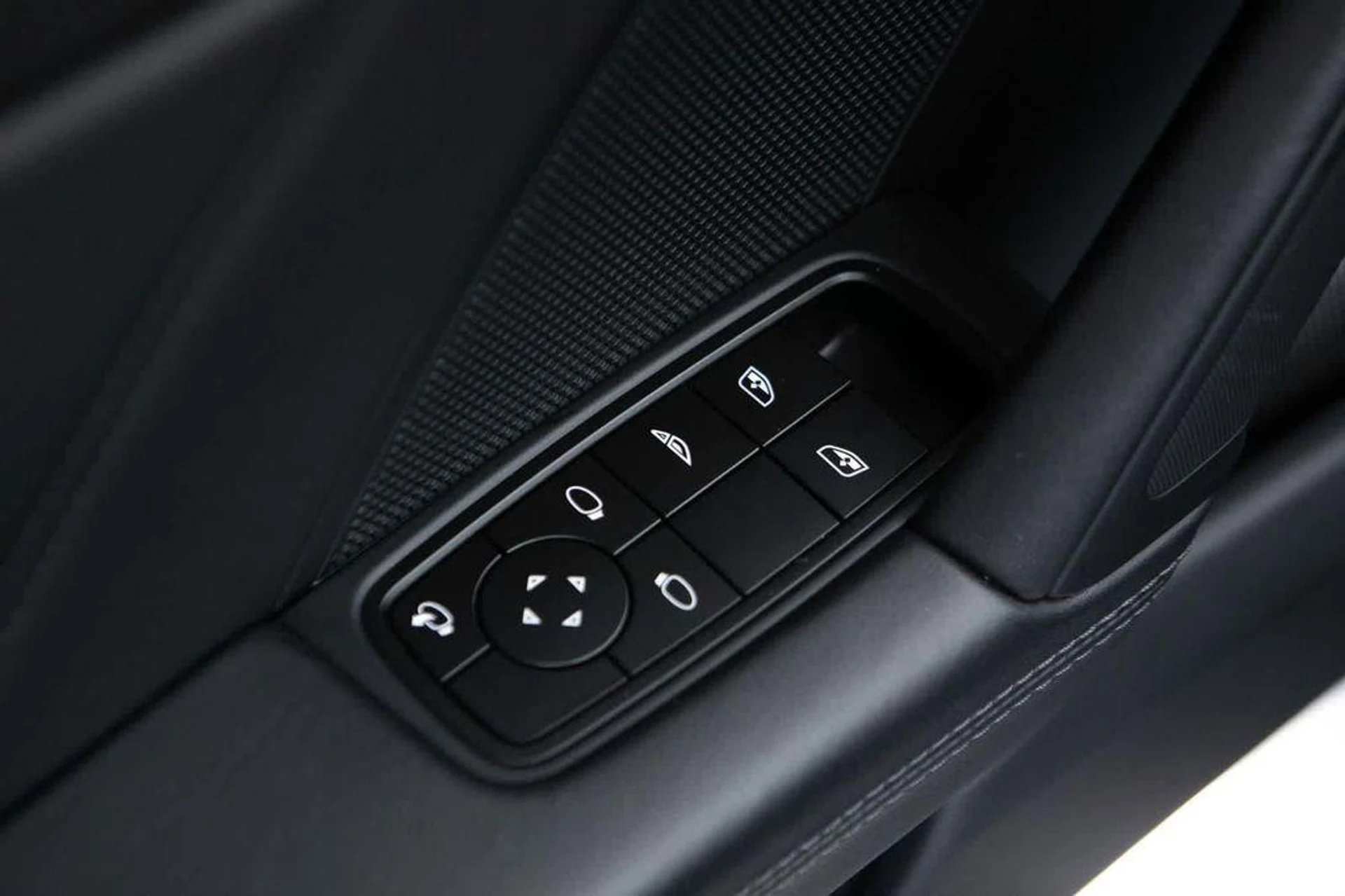 mph023_1051559047_vodx_K5qpz_Eoyg_JX_Wt7f_TMIOKB_5g_811bf890c1