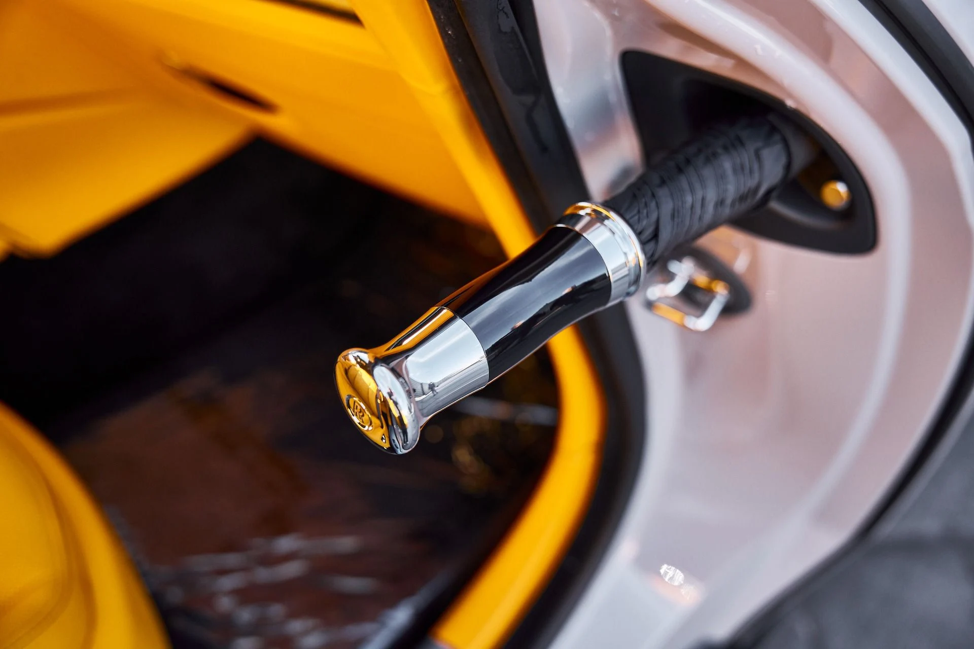 mph023_1051640837_Used_2025_Rolls_Royce_Spectre_BLACK_BADGE_1769482353_7b8a811b22