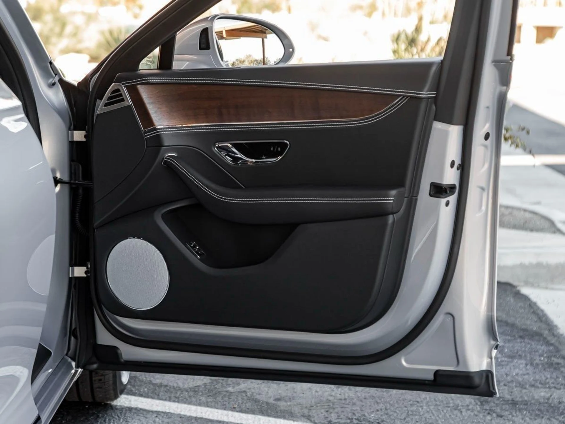 mph023_1053357991_24_2081319aae