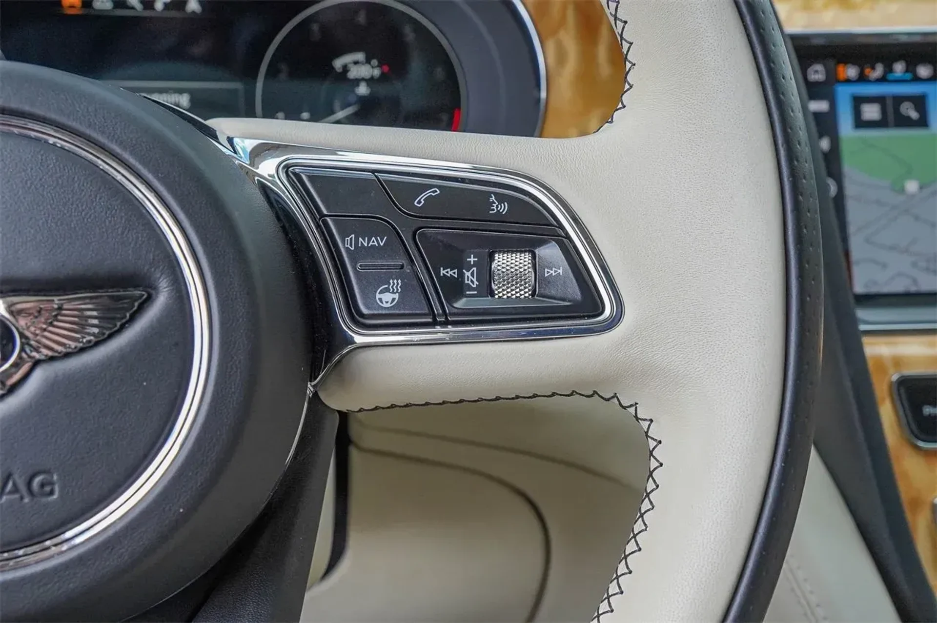 mph023_1063742446_992b42eaee23462ea9a98794d24bd918_3031271f1e