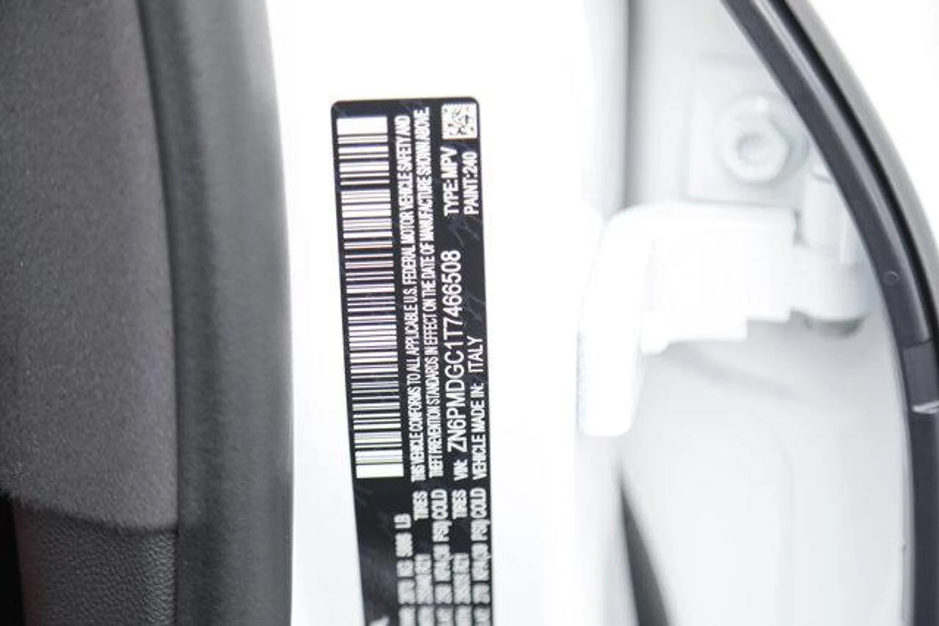 mph023_1074776592_e_U_At_L_Kr_Y_Vk044_WK_1_V9_P_Zi_Tg_xp_Q_c0d9ba59d1