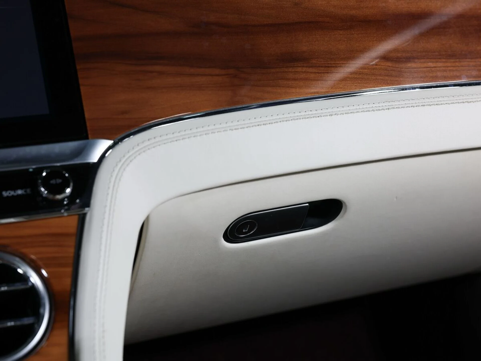 mph023_1086993612_667h7ikwn411ksc9r74mvvmlwhkv_2c53b35df2