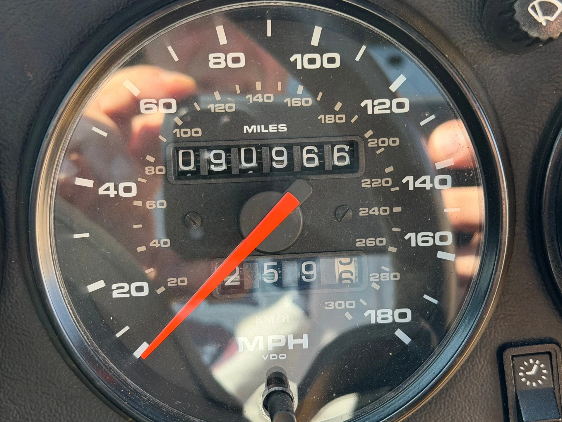 mph023_1087668758_0eccb41f9a4aed5354ff809688daad3cx_1a3813c222