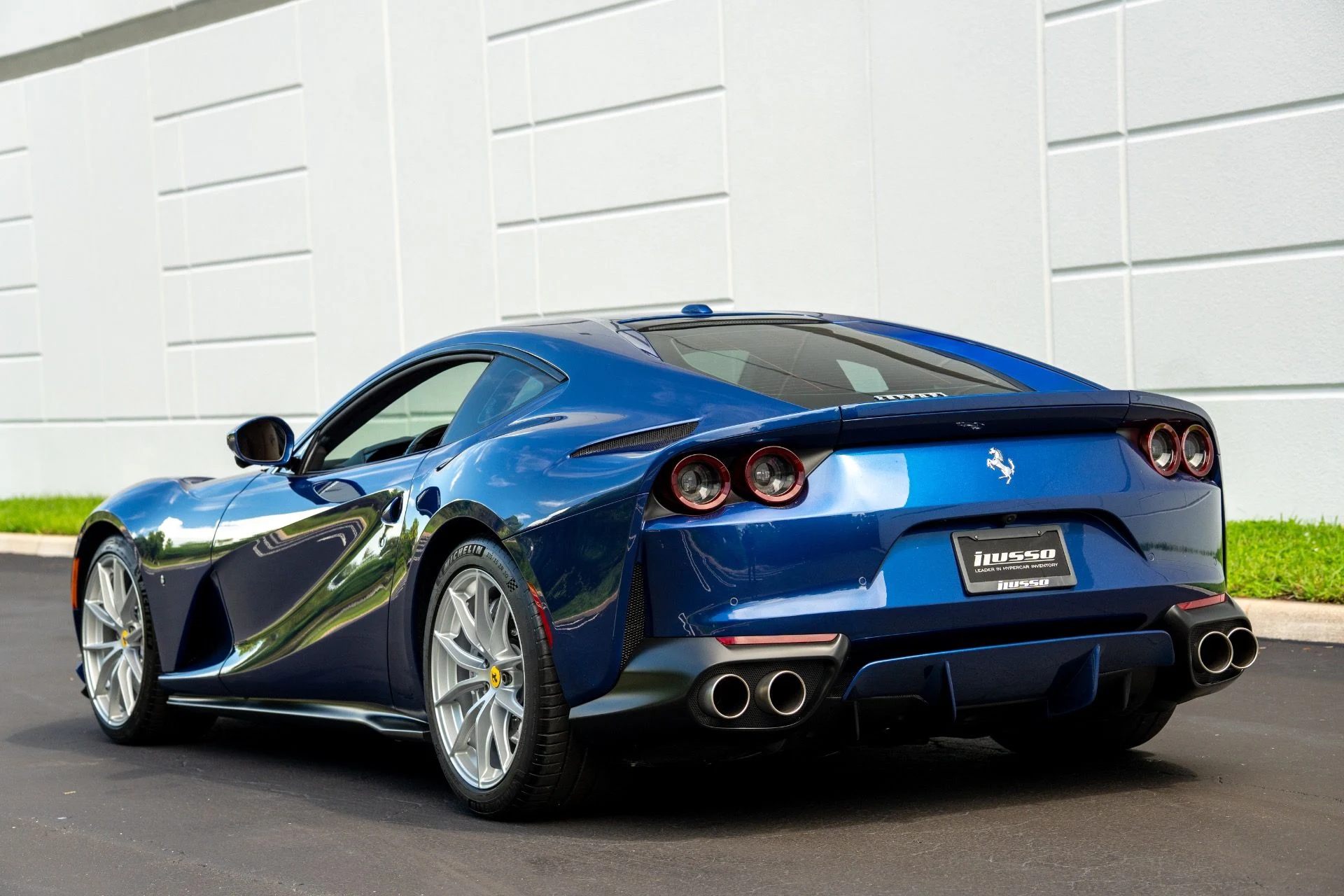 mph023_1091803900_Used_2020_Ferrari_812_Superfast_1758742343_293041dded