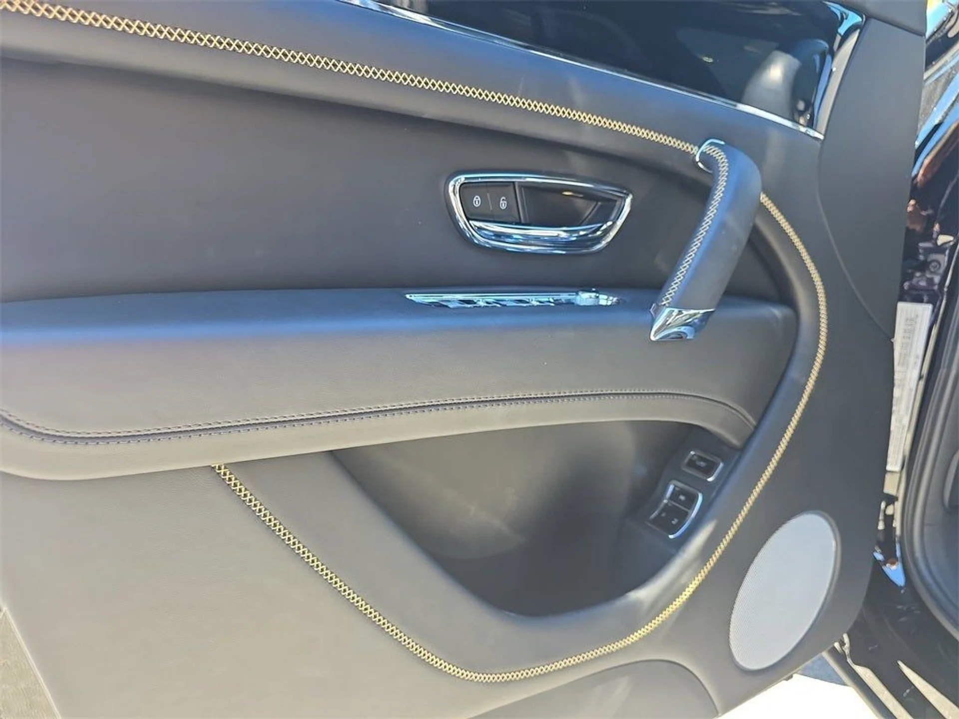 mph023_1101396643_24_cbc431eca8