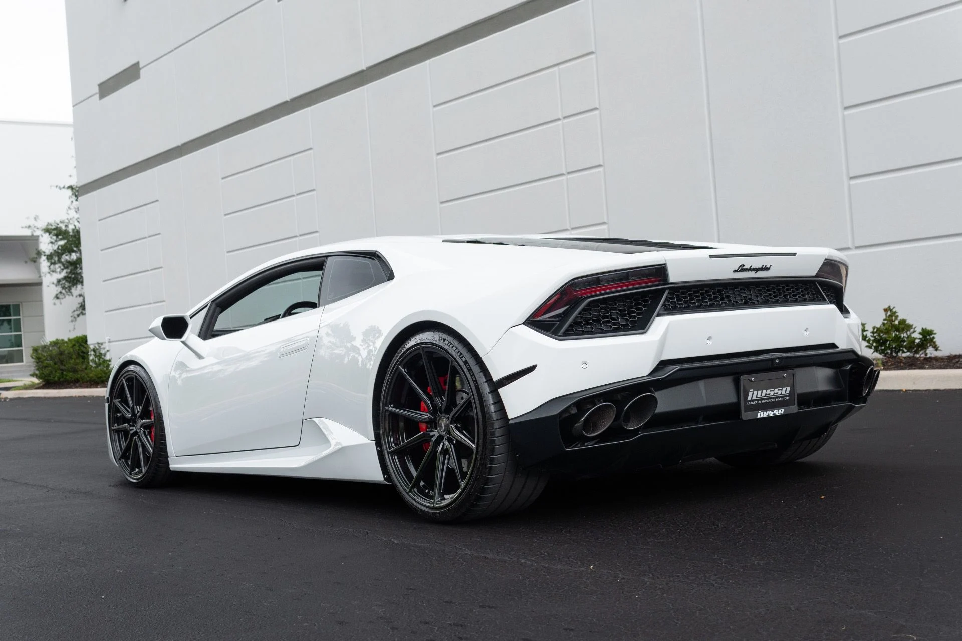 mph023_1111598066_Used_2016_Lamborghini_Huracan_LP_580_2_1778629872_04a2e7a5c7