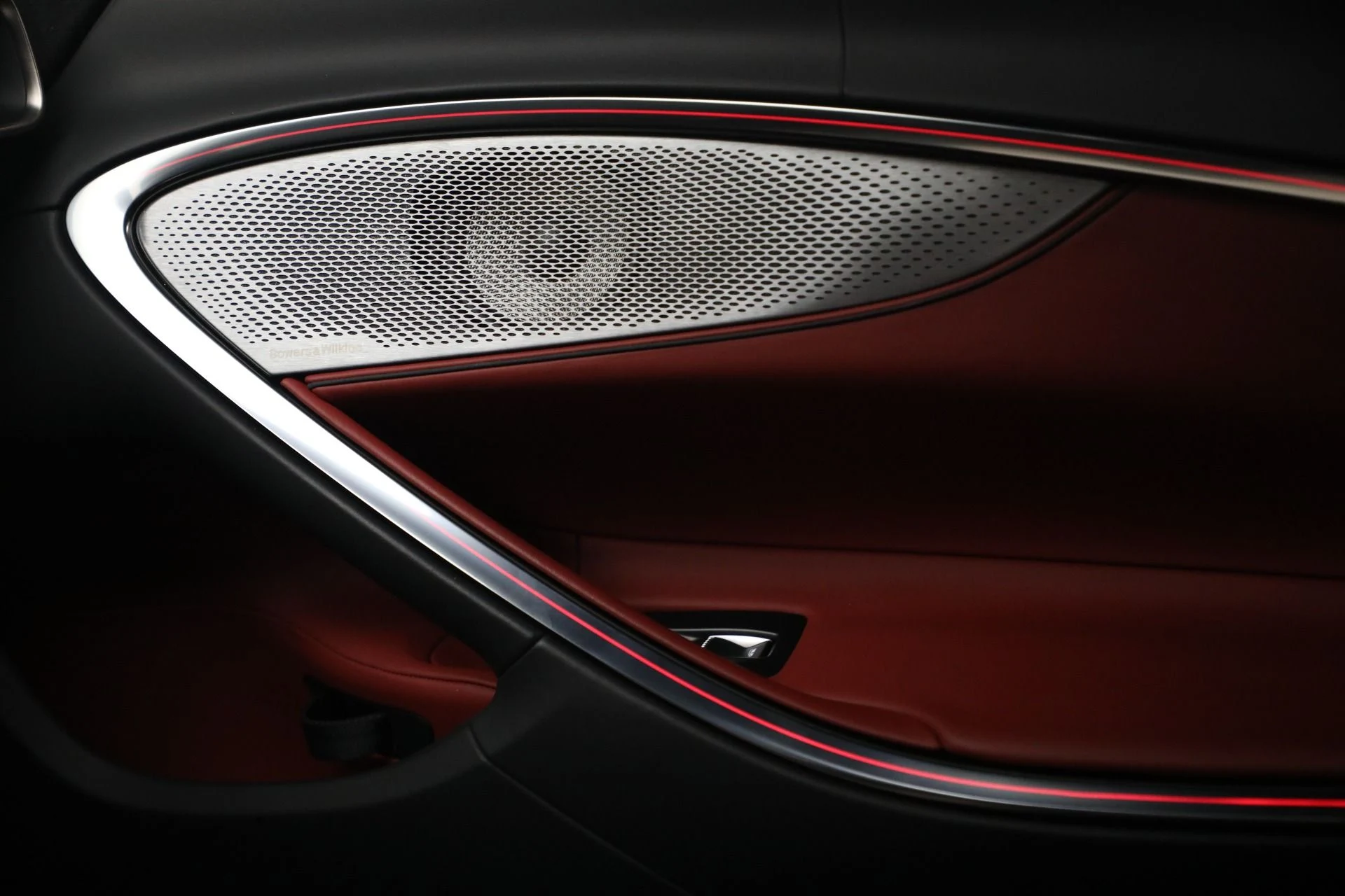 mph023_1117237310_Used_2023_Mc_Laren_Artura_Tech_Lux_d9b37814c9