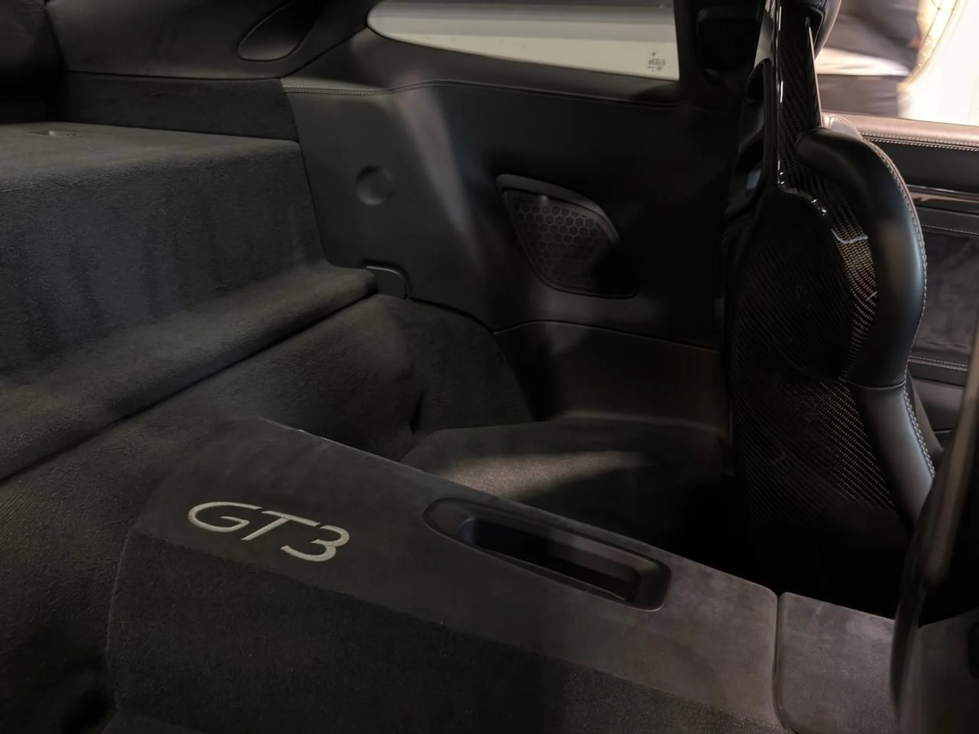 mph023_111903875_639081478716532605_640fcbf616