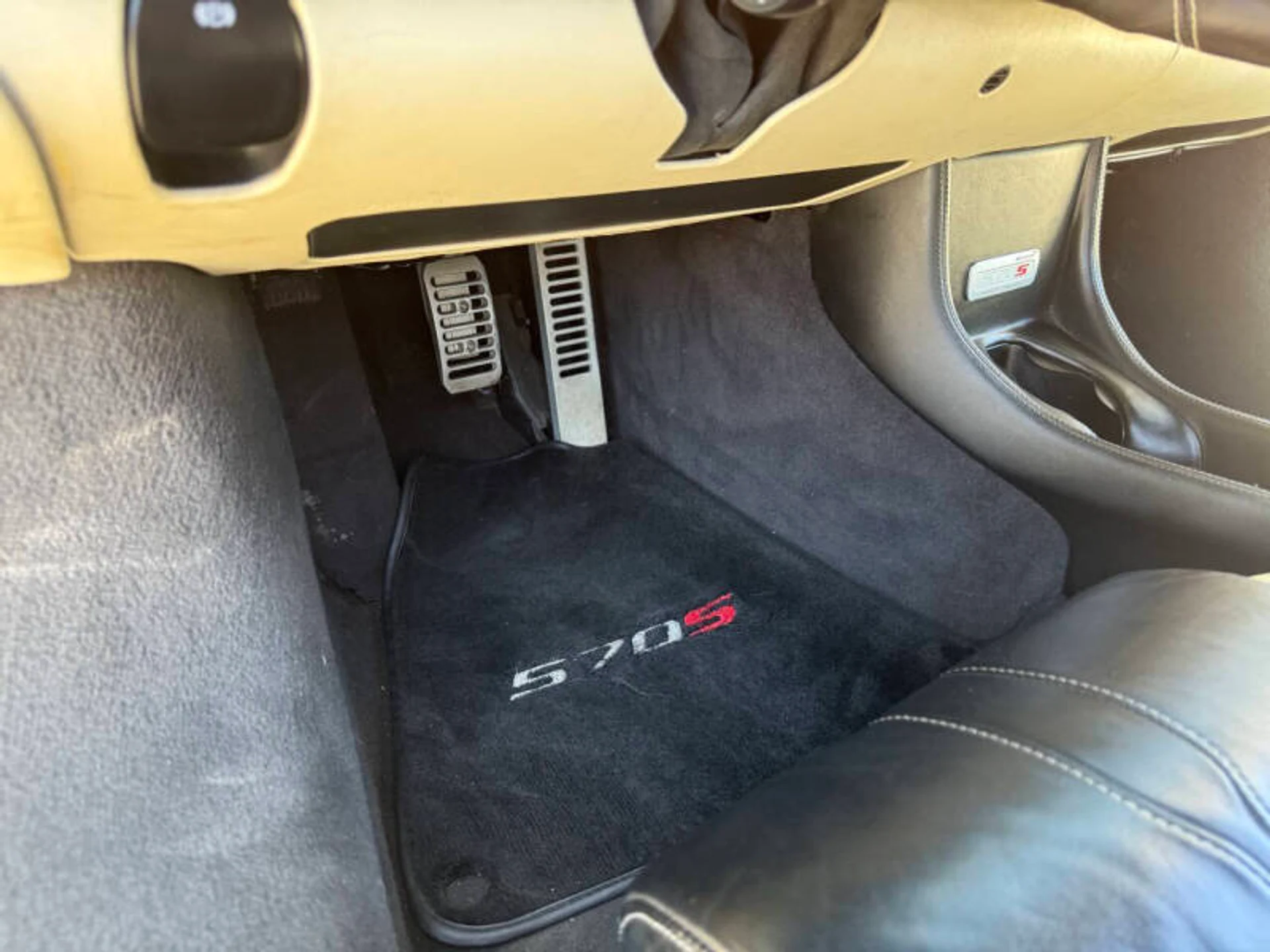 mph023_1120544080_2016_mclaren_570s_base_2dr_coupe_9d78007453