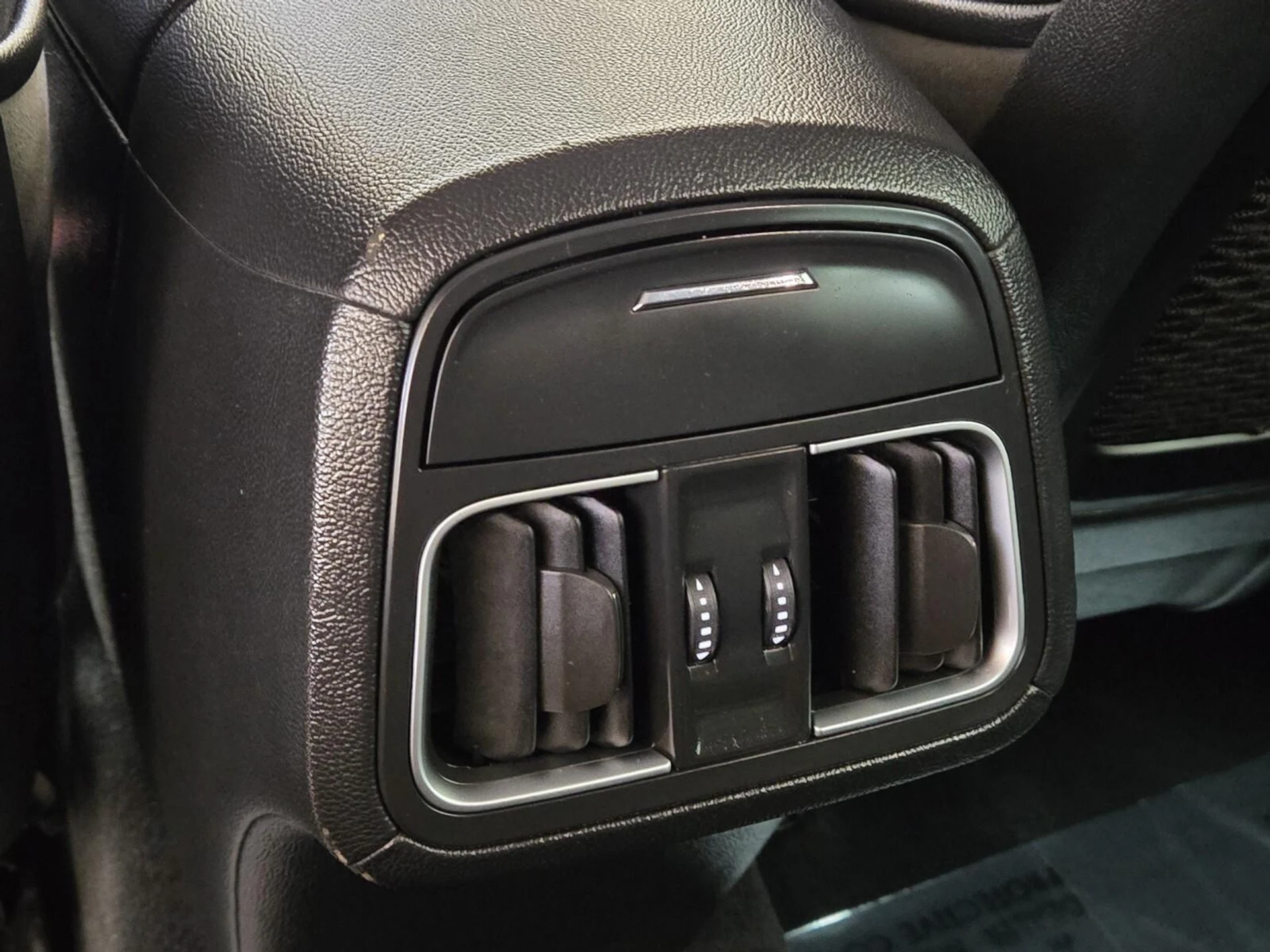 mph023_1122142044_Used_2022_Maserati_Levante_GT_1777355407_5807893b95