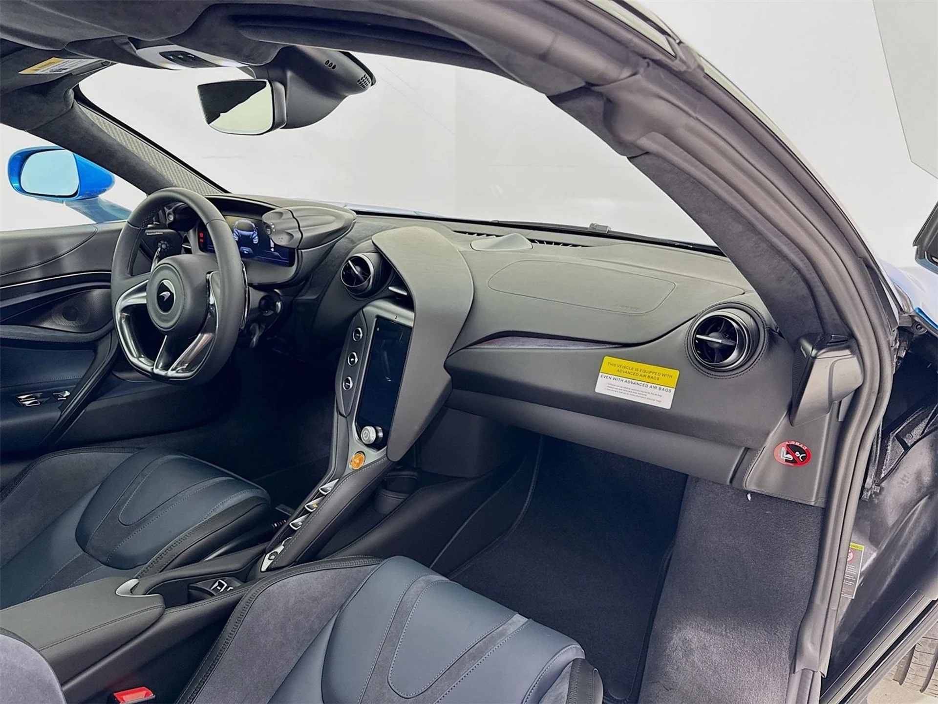 mph023_112600146_96d8c7296cc75135b4d6efdcc2a2aeeax_08d178b205