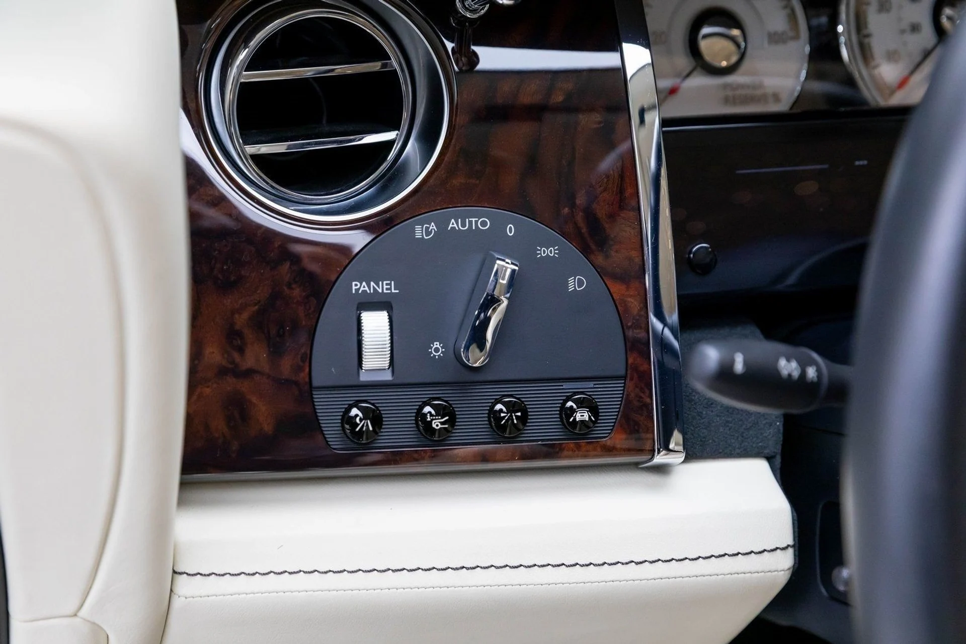 mph023_1126753687_24_c277cc443c