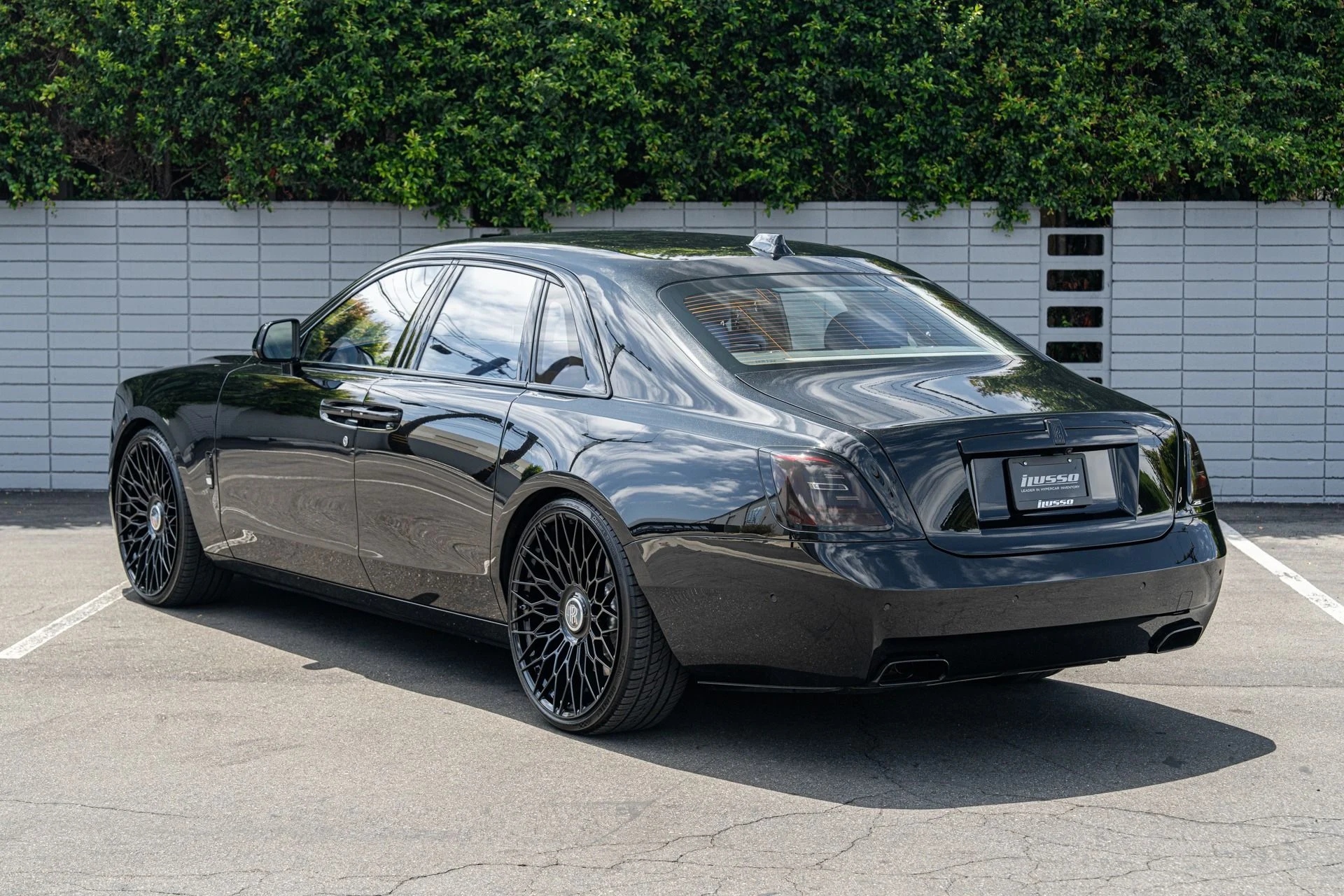 mph023_1130681299_Used_2022_Rolls_Royce_Ghost_1753158285_4dfc057b45