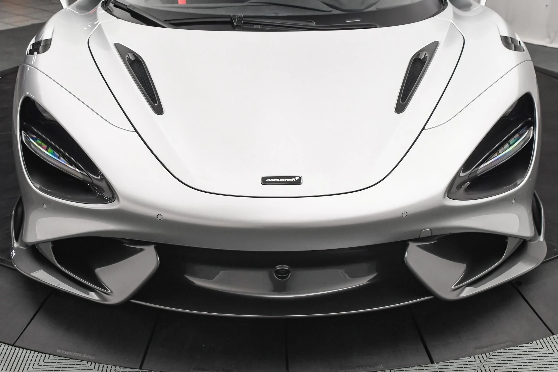 mph023_1139147884_Used_2022_Mc_Laren_765_LT_1755763750_7eeb20db71